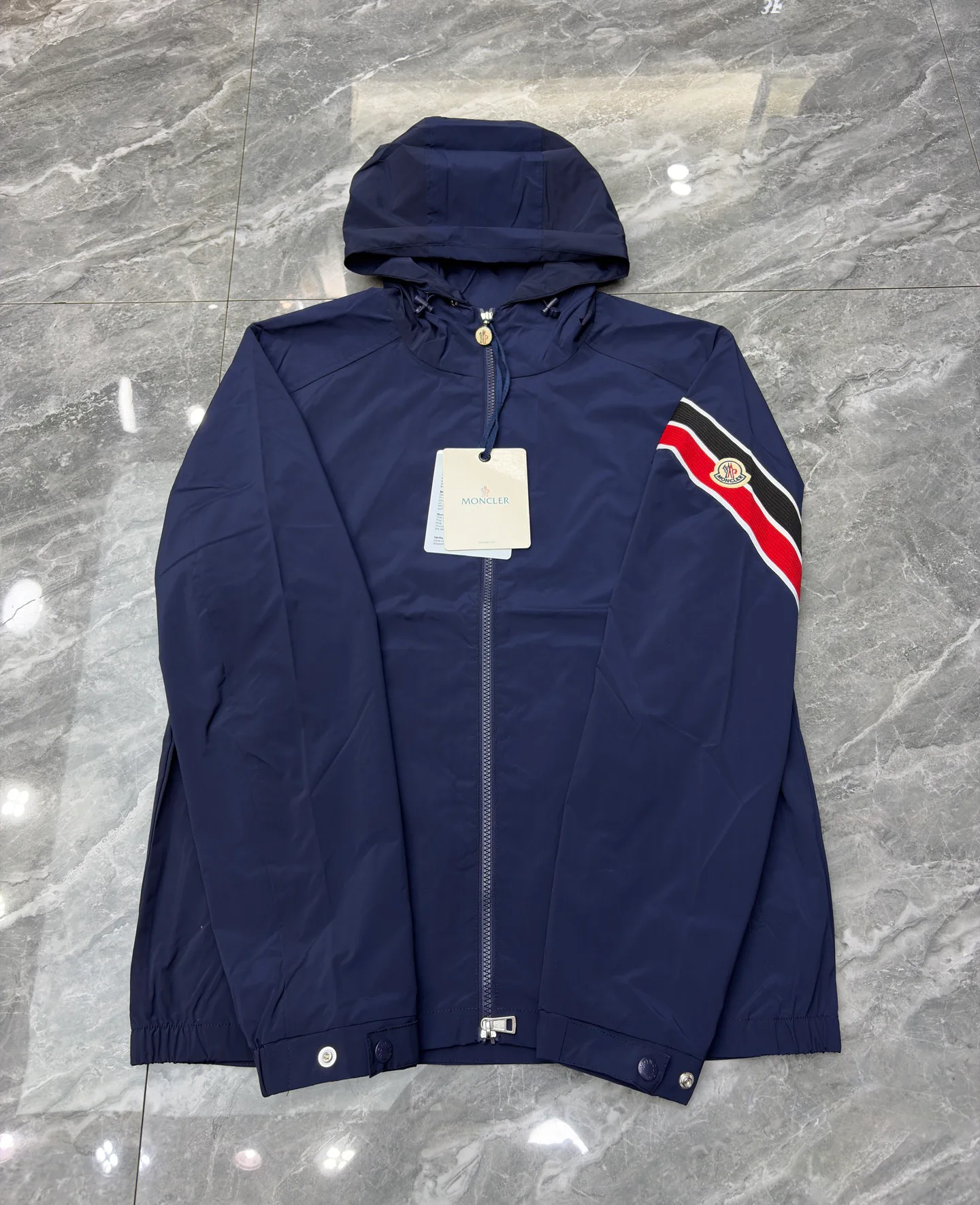 Куртки И Пуховики Мужские Moncler 12712739