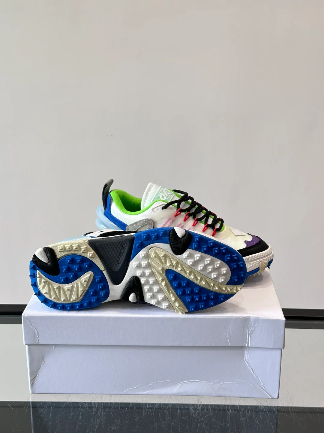 Кроссовки Женские Off-White 17672649