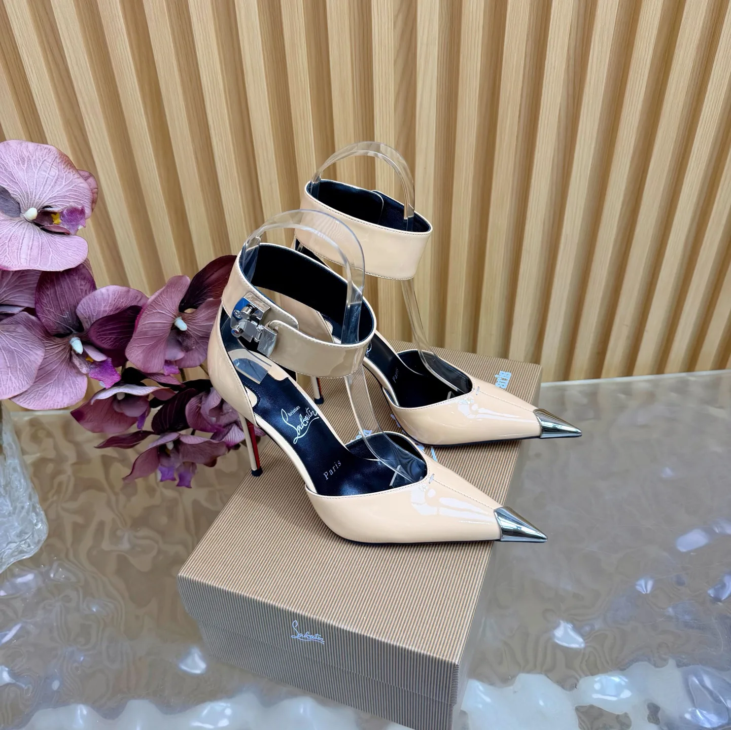 Туфли Женские Christian Louboutin 913121