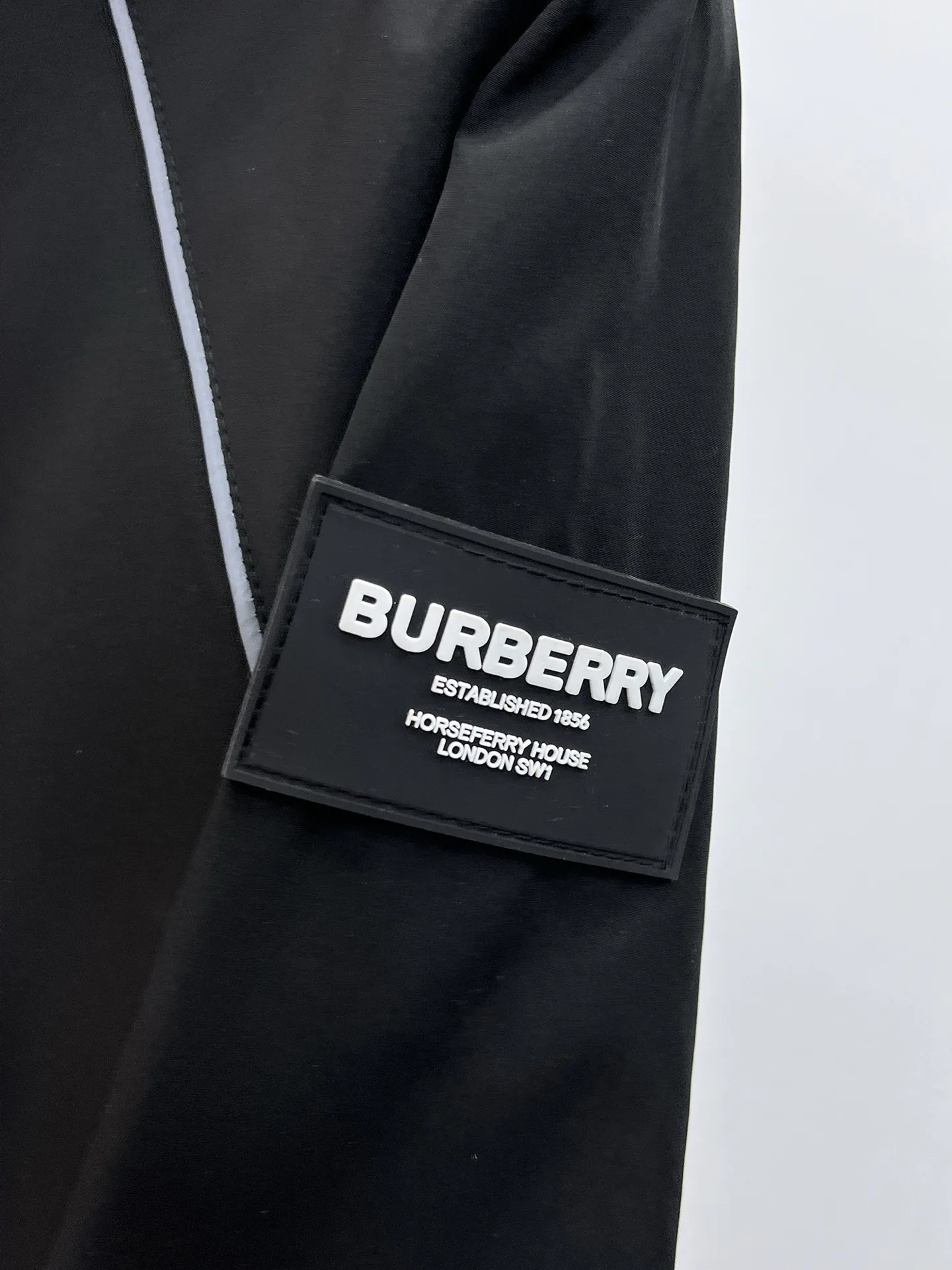 Куртки И Пуховики Мужские Burberry 18191471