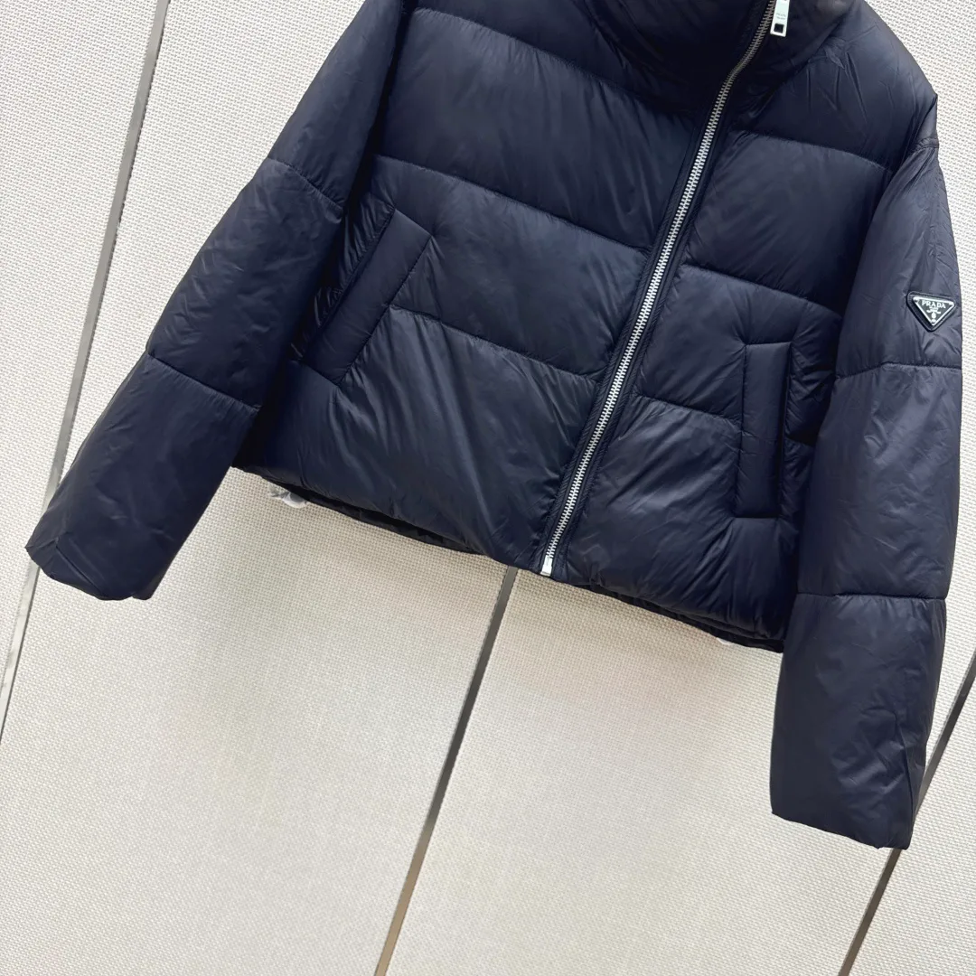 Куртки И Пуховики Женские Prada 18438382
