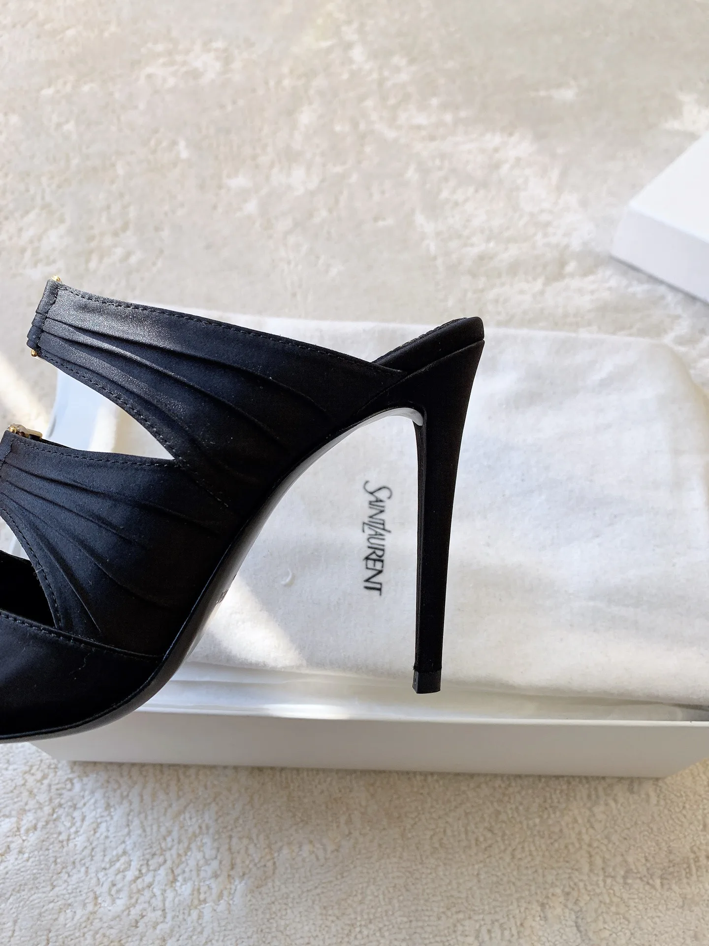 Босоножки Женские Saint Laurent 1599323