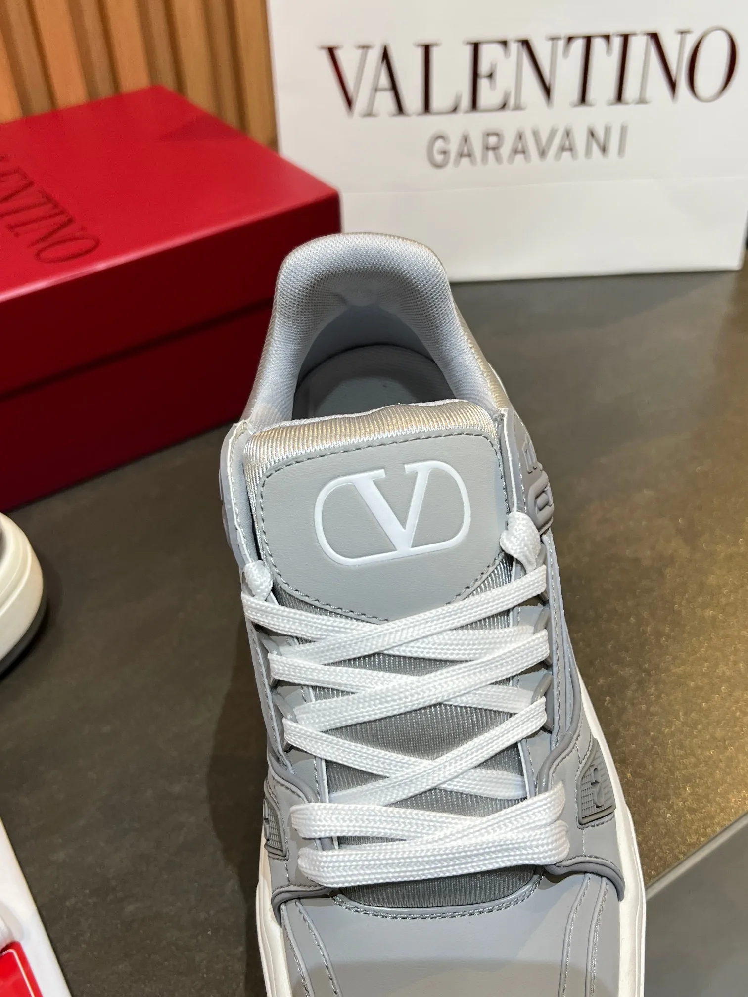 Кроссовки Женские Valentino 11575956
