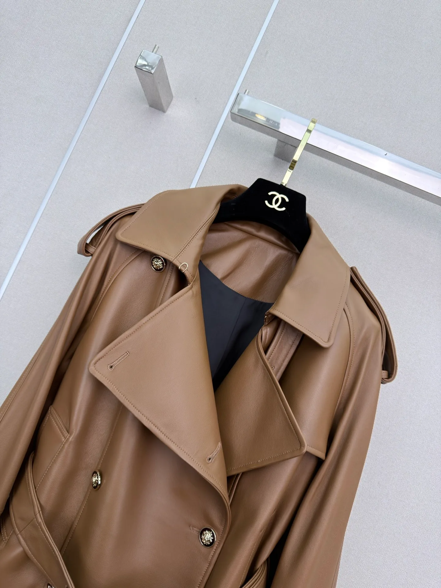 Кожаные Куртки И Дублёнки Женские Chanel 18174809