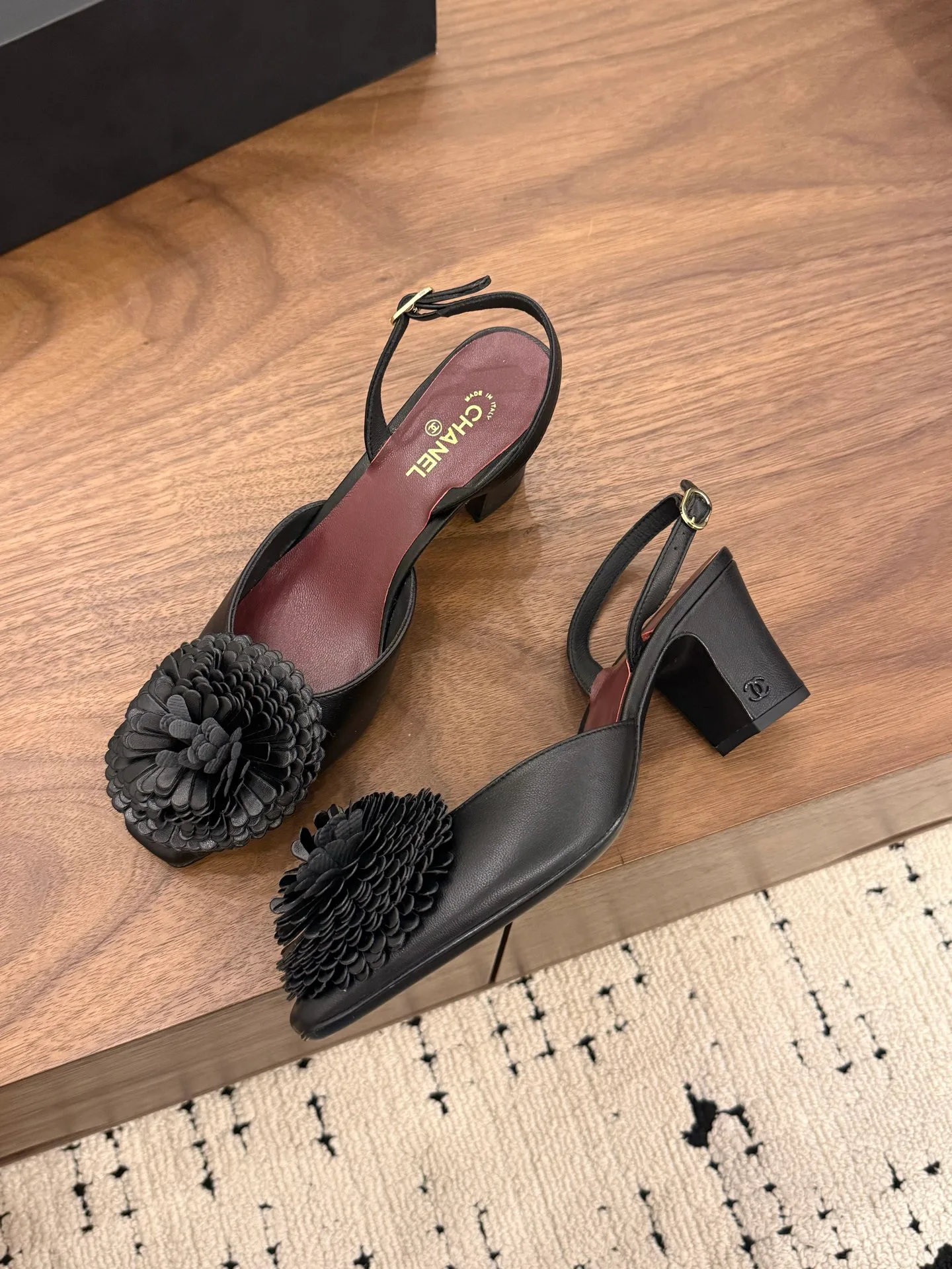 Сандалии Женские Chanel 13444912