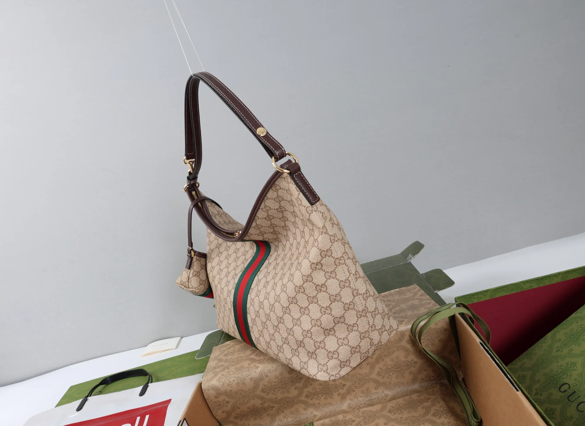 Классические Сумки Женские Gucci 18250600