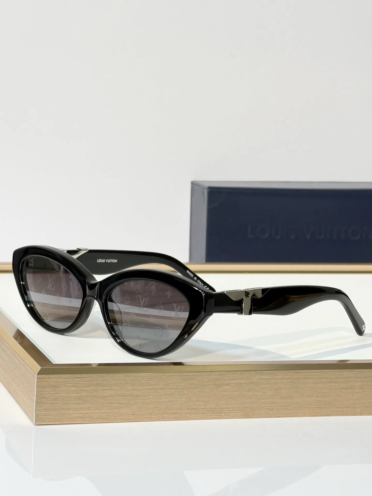 Очки Louis Vuitton 18117698