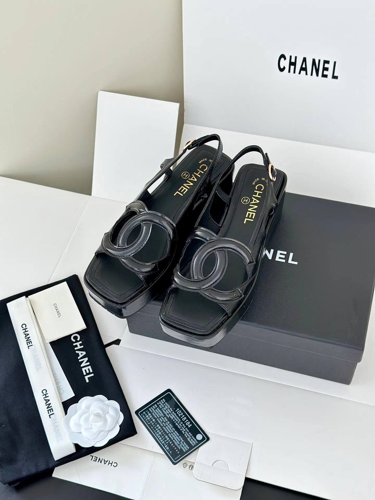 Босоножки Женские Chanel 18143041