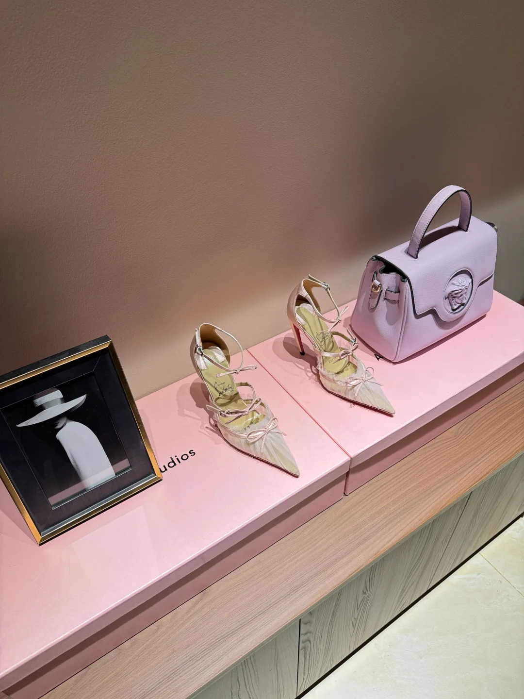 Туфли Женские Christian Louboutin 4743786