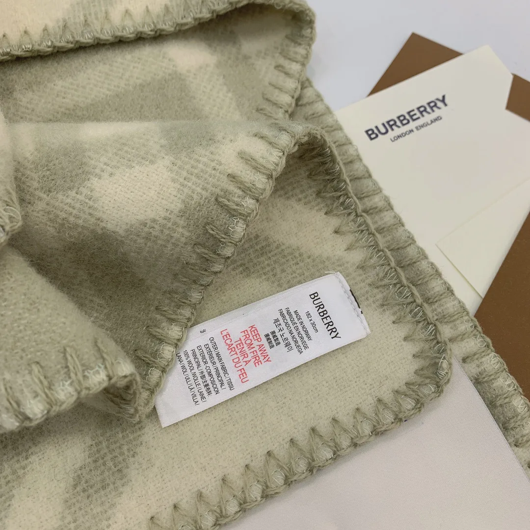 Шарфы Burberry 347543