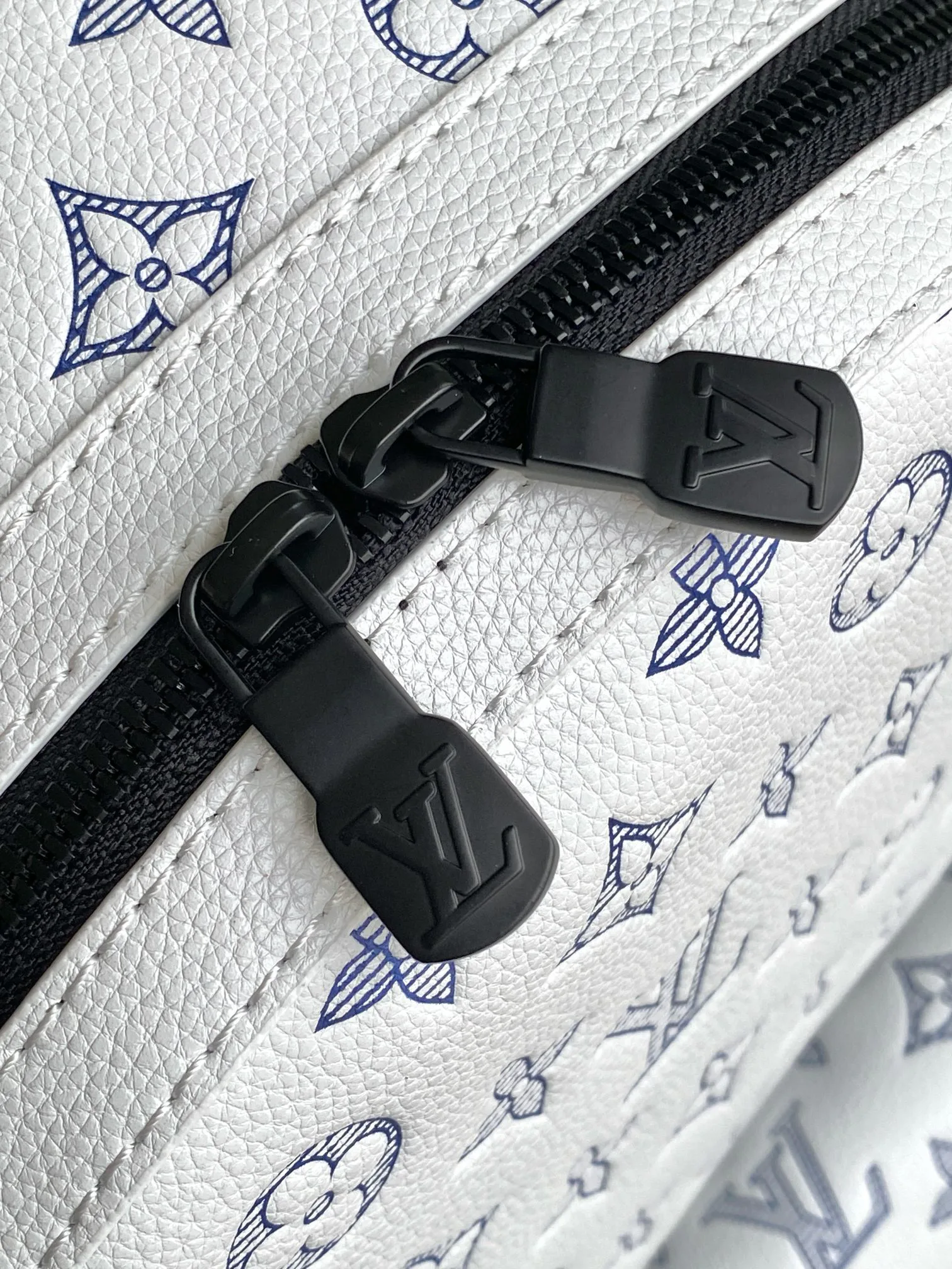 Рюкзаки Женские Louis Vuitton 1253926