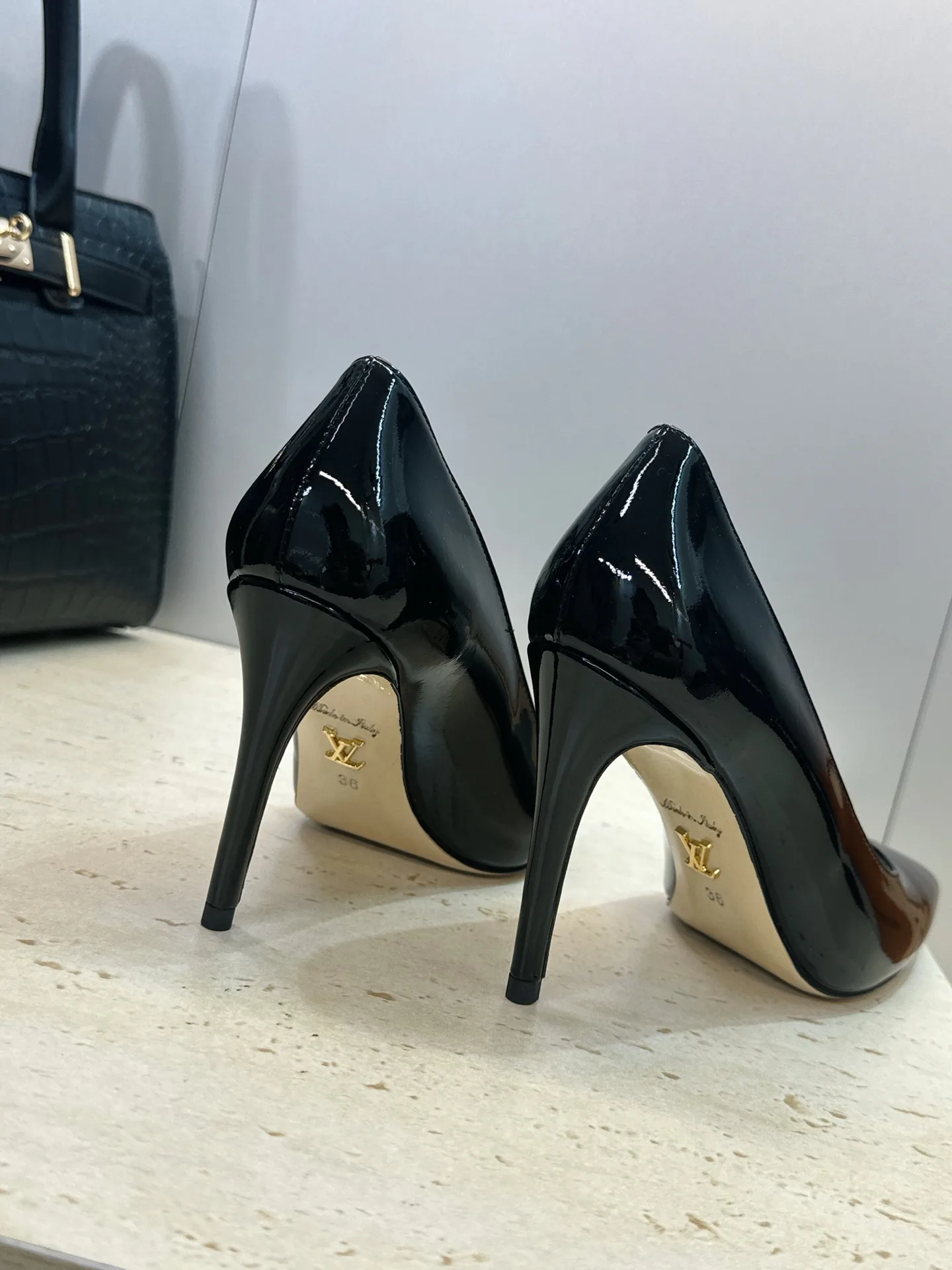 Туфли Женские Louis Vuitton 13346479