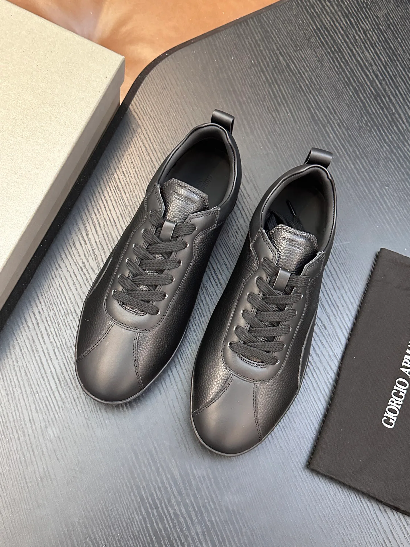 Кроссовки Мужские Armani 12672509