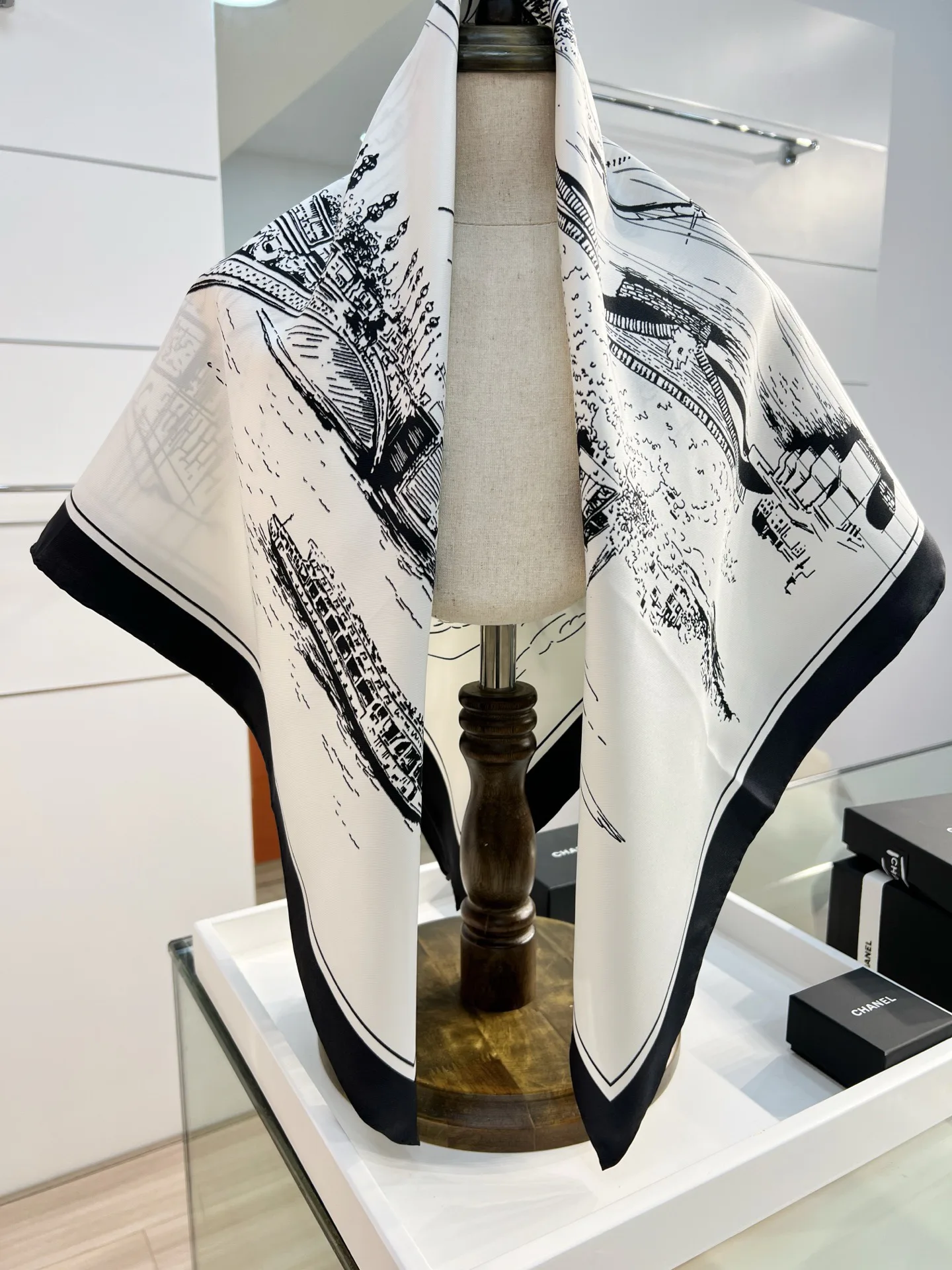 Платки Chanel 11722447