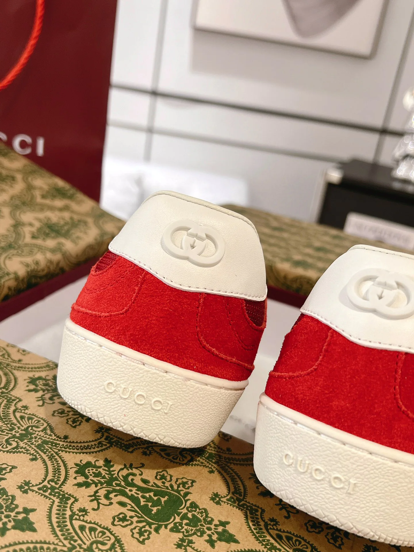 Кроссовки Женские Gucci 1827498