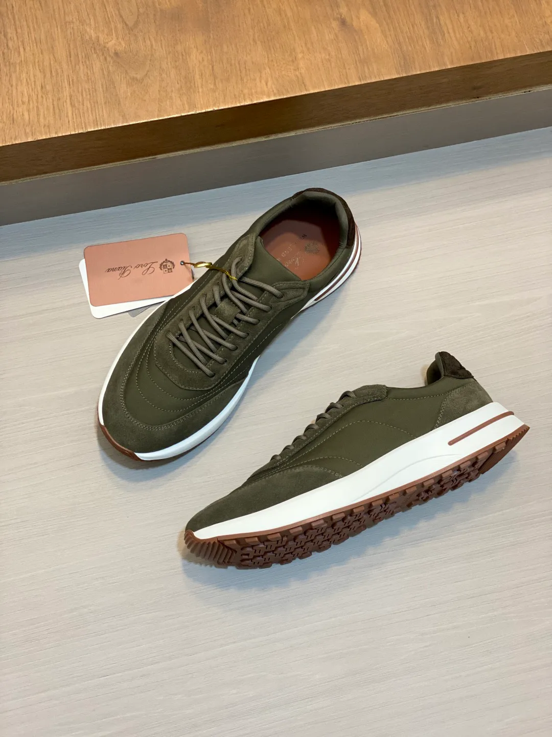 Кроссовки Мужские Loro Piana 18078910