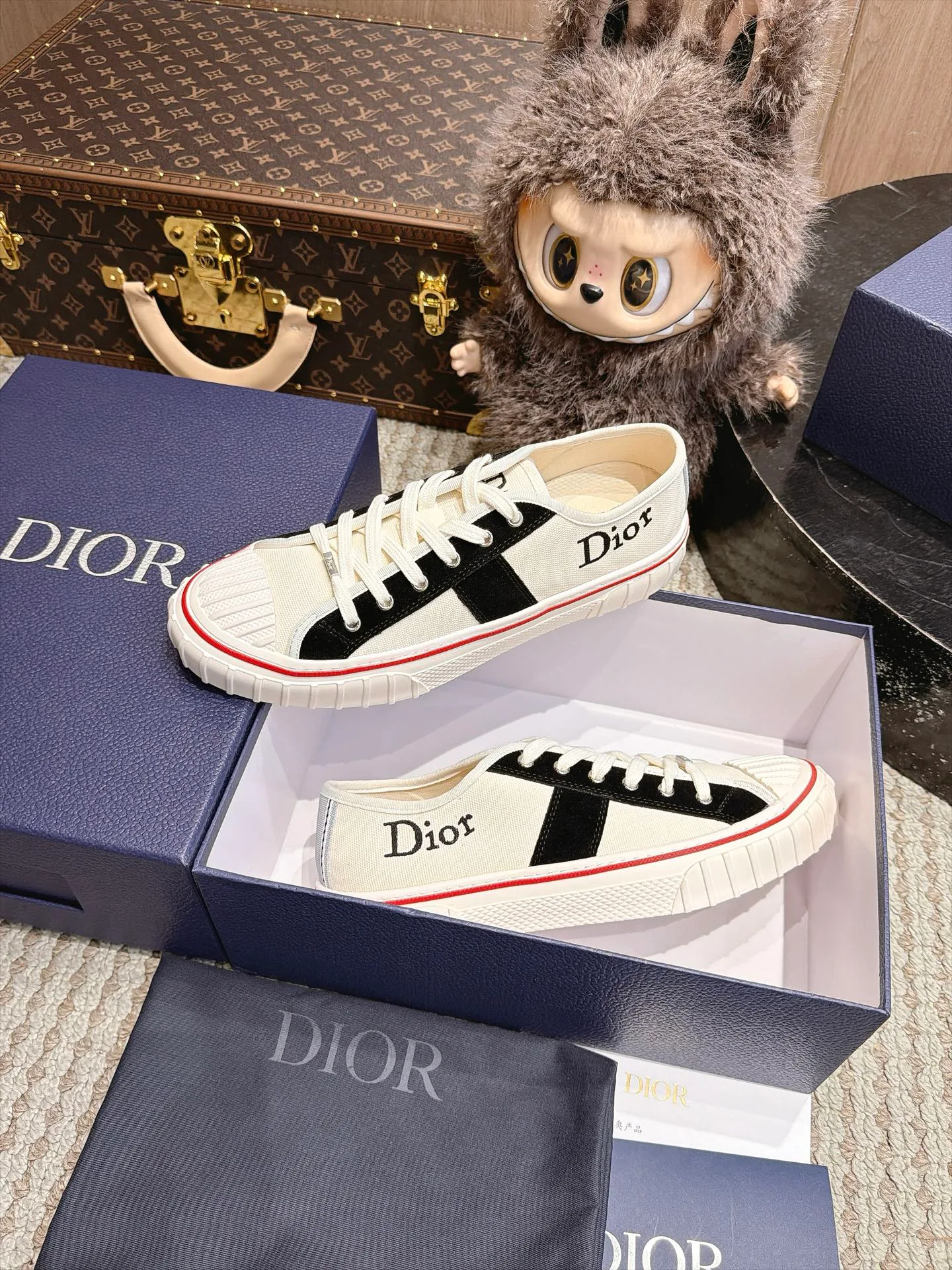 Кроссовки Женские Christian Dior 18039195