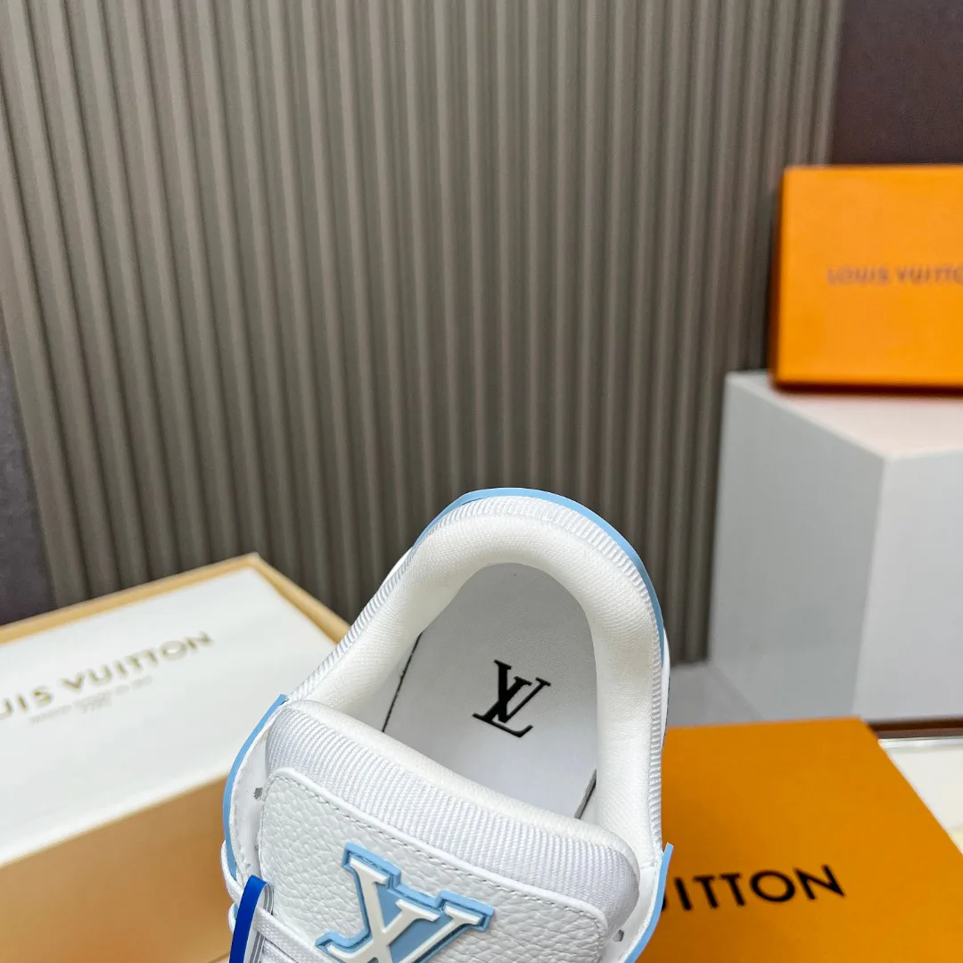 Кроссовки Женские Louis Vuitton 11707375