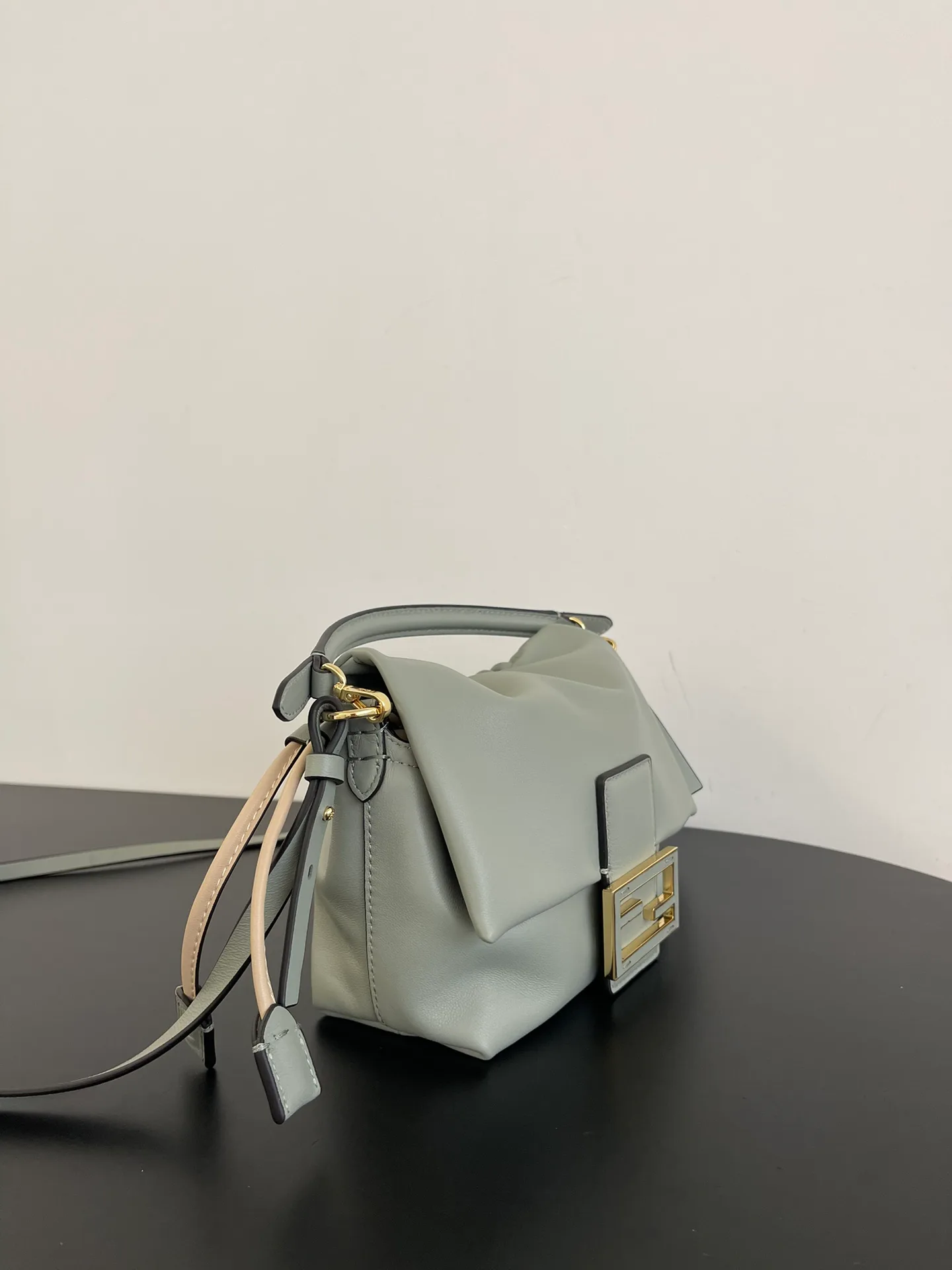 Классические Сумки Женские Fendi 13546205