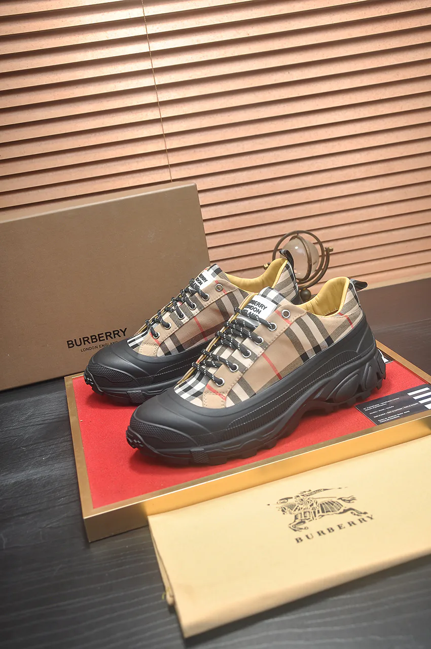 Кроссовки Женские Burberry 498016
