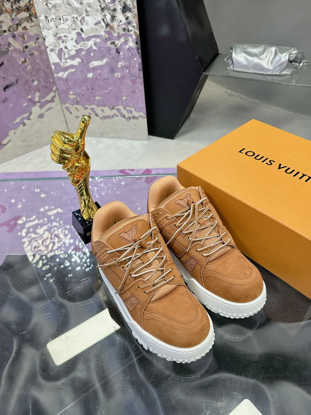 Кроссовки Женские Louis Vuitton 11073645