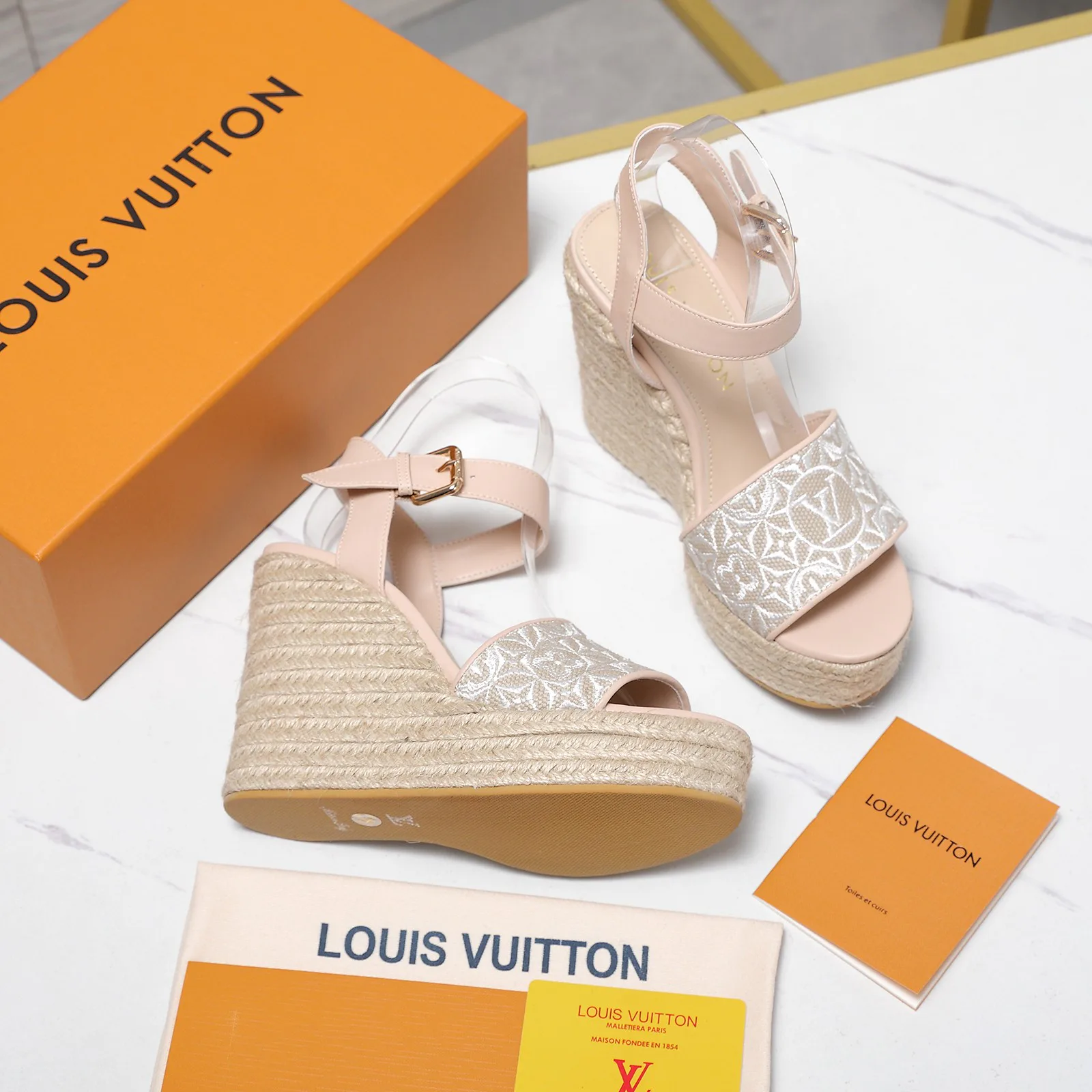 Босоножки Женские Louis Vuitton 1856175