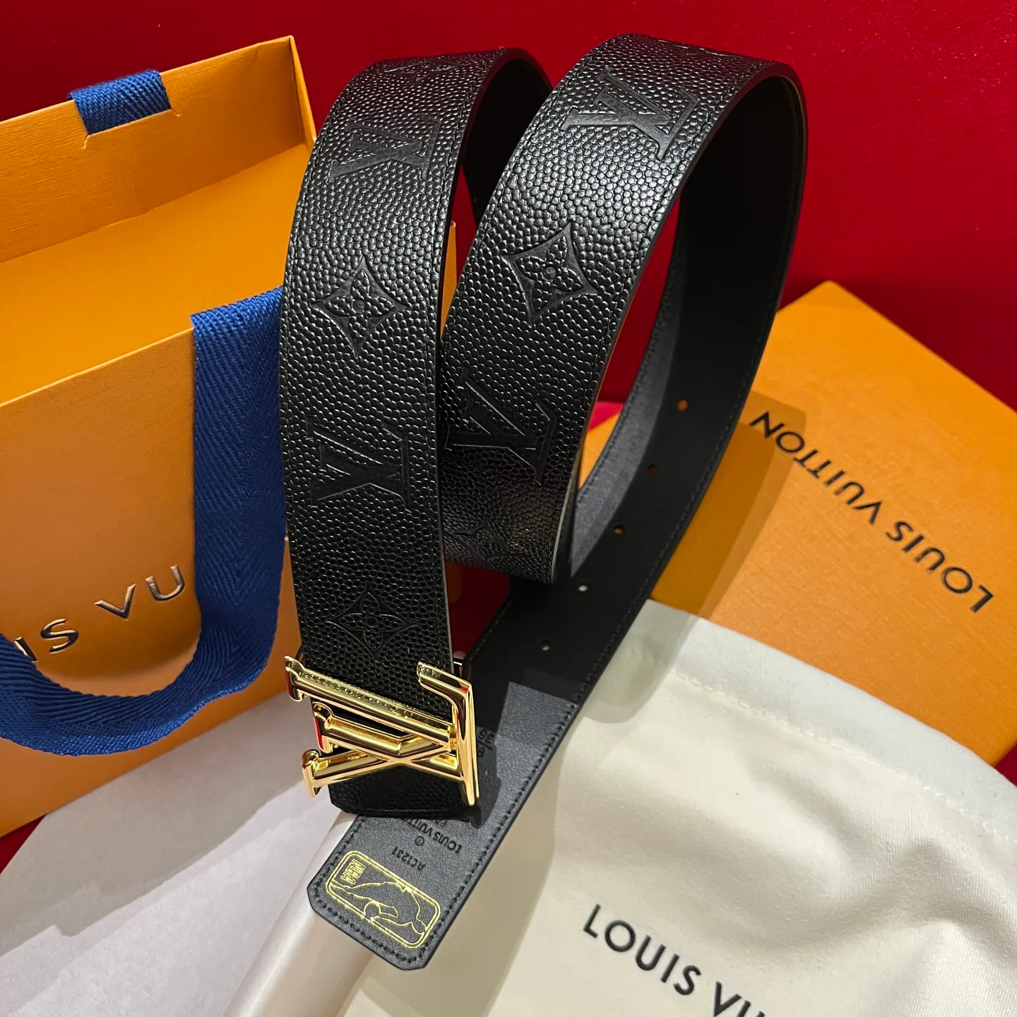 Ремни Louis Vuitton 17645345