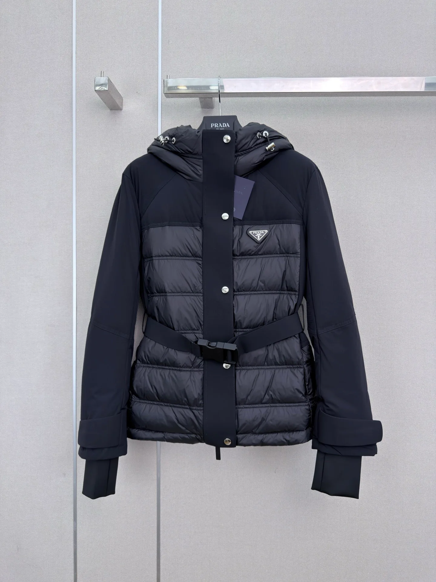 Куртки И Пуховики Женские Prada 18108501