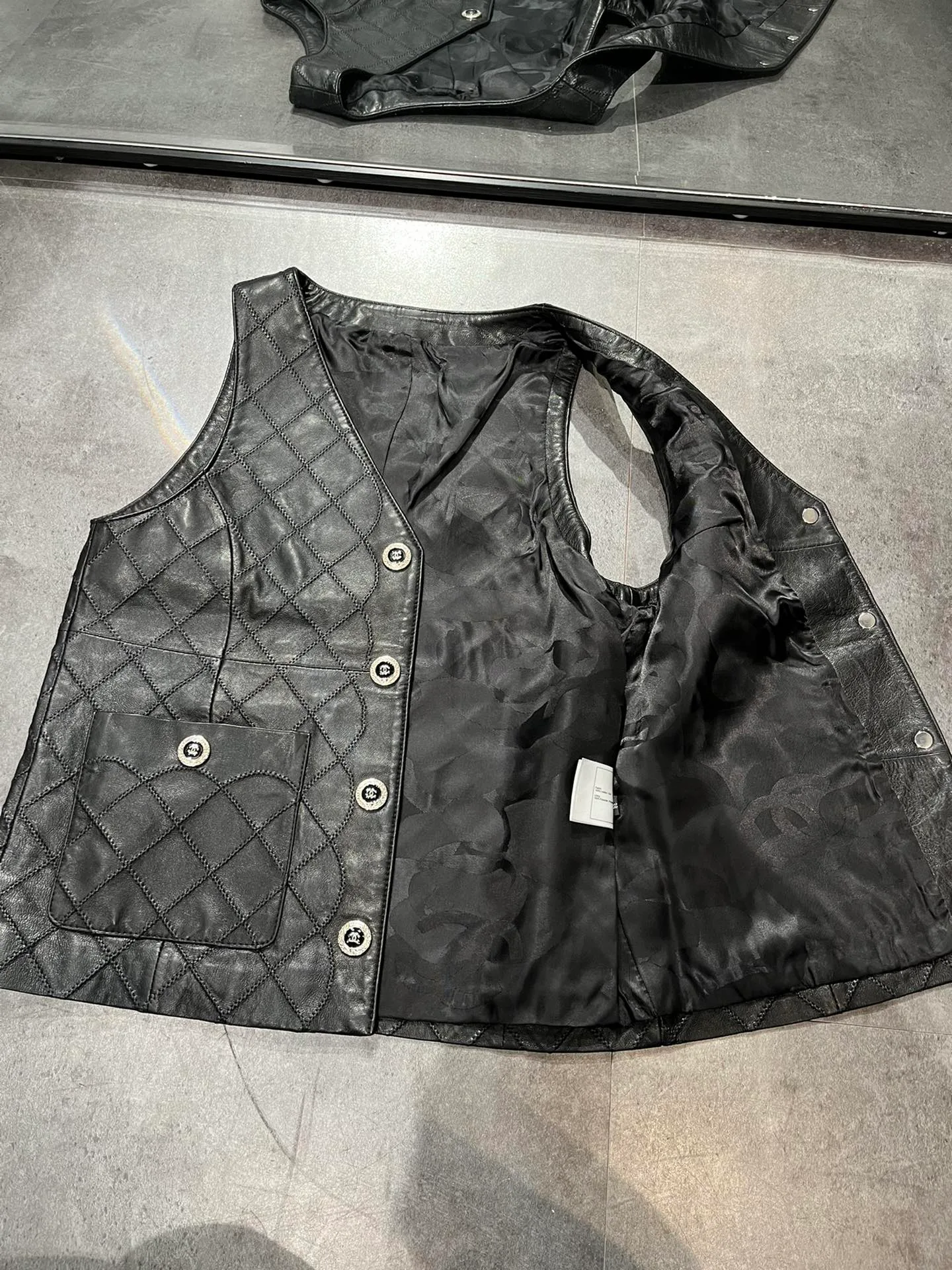 Жилеты Мужские Chanel 10088605
