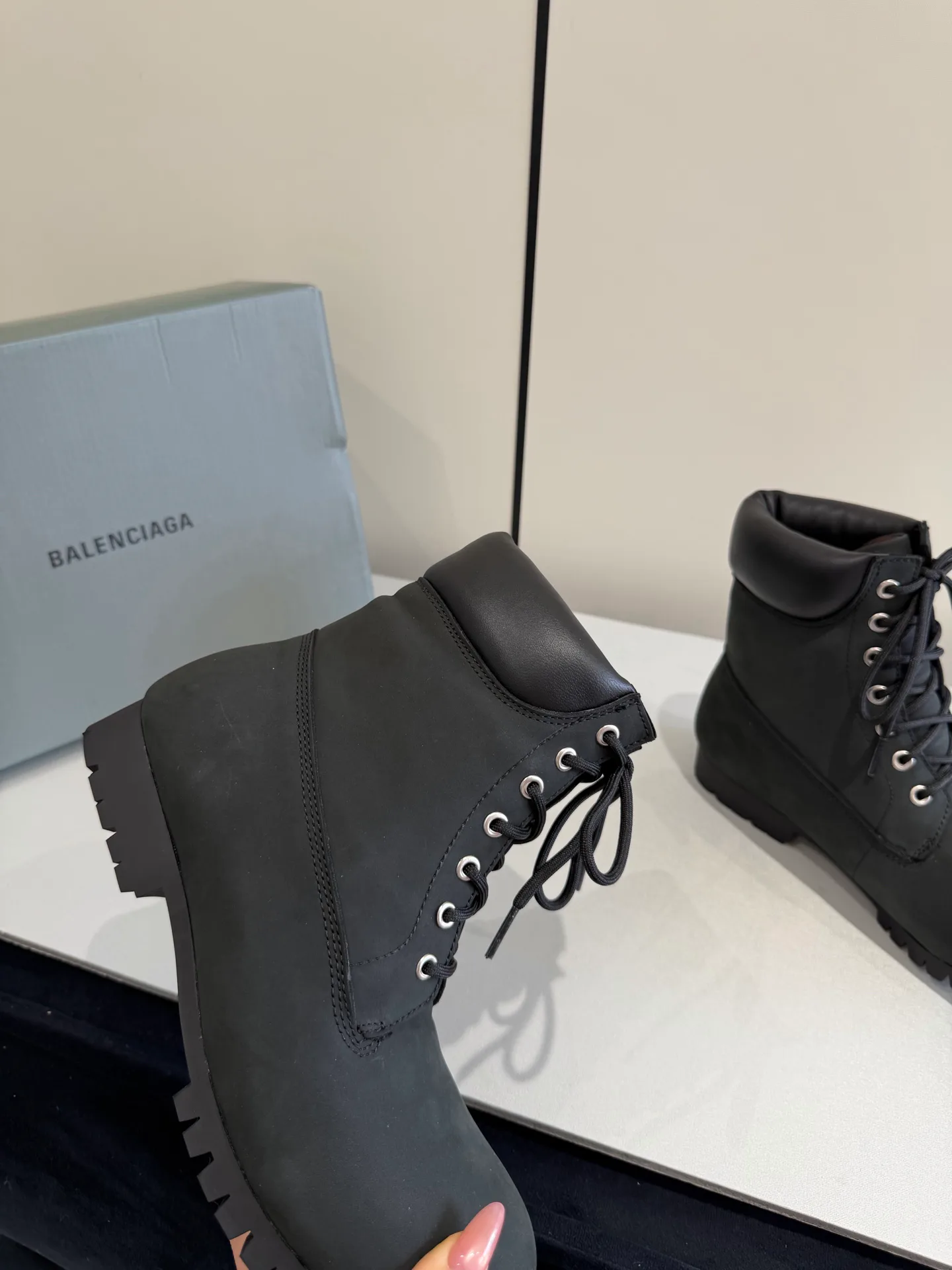Ботинки Женские Balenciaga 18470035