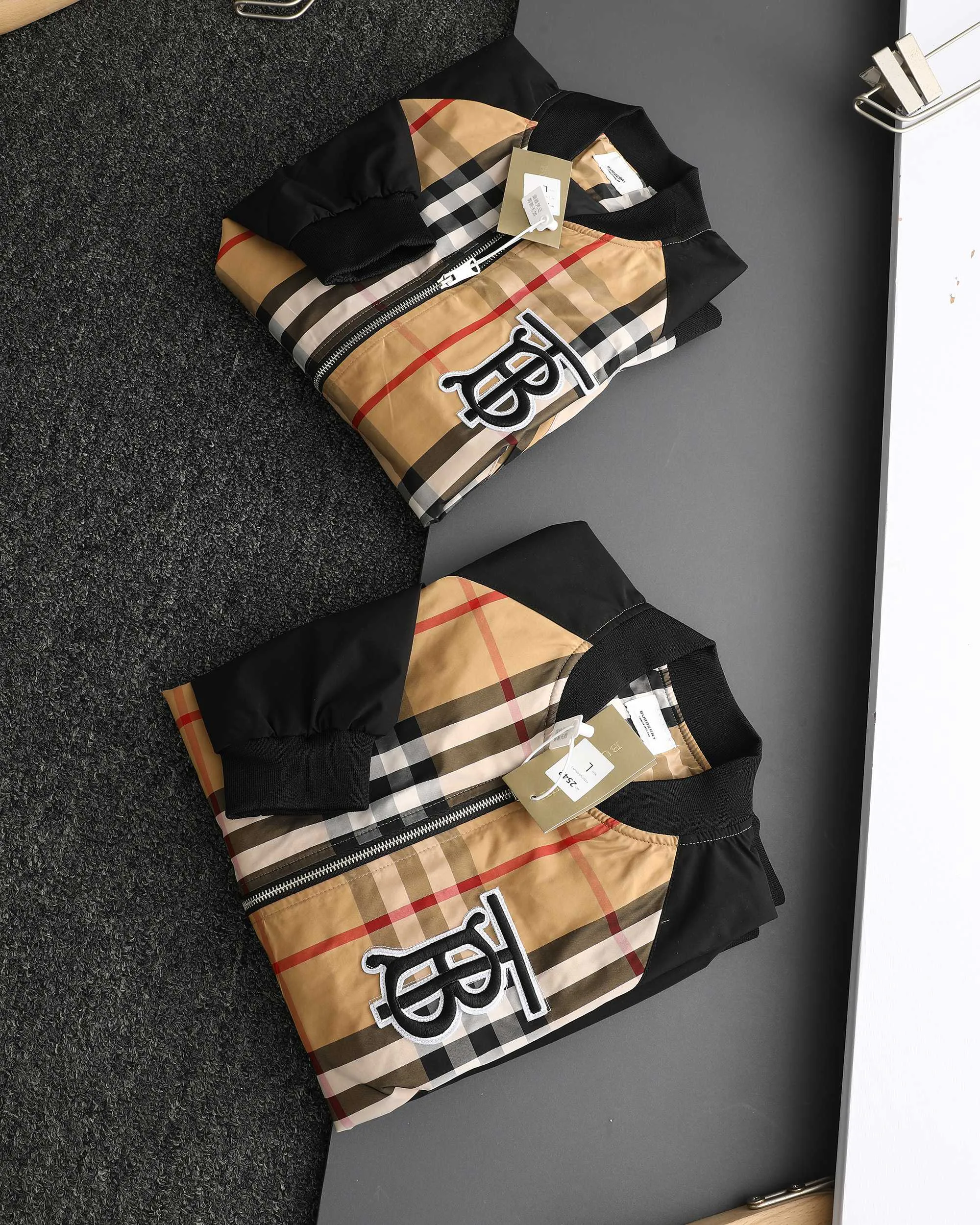 Куртки И Пуховики Мужские Burberry 11523531