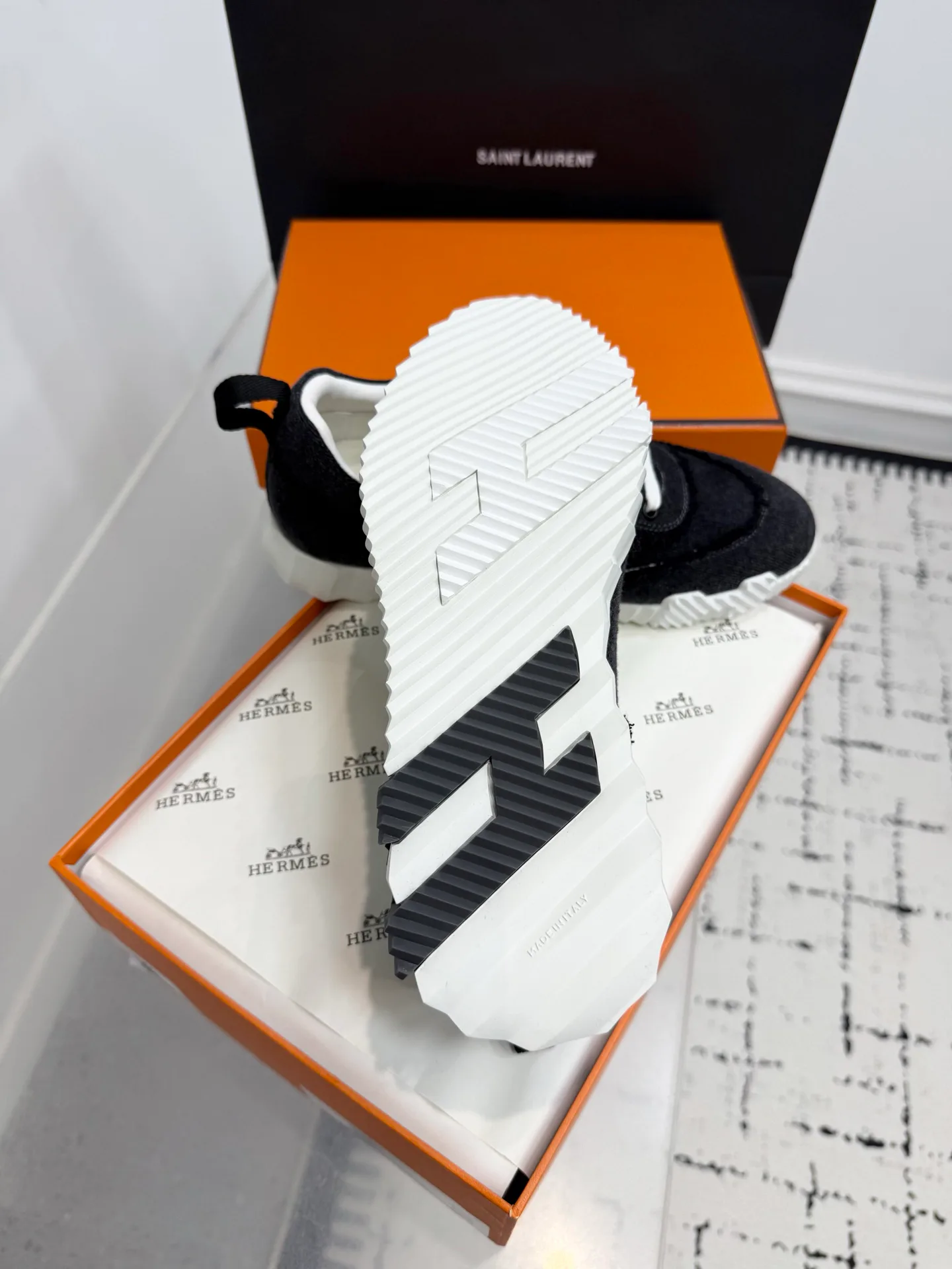 Кроссовки Женские Hermes 199478