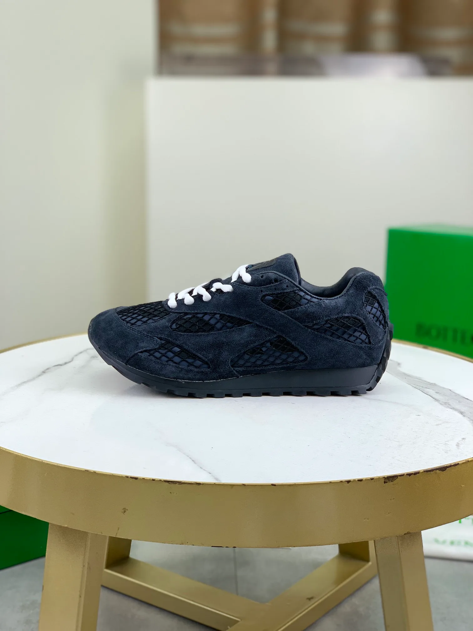 Кроссовки Женские Bottega Veneta 18365183