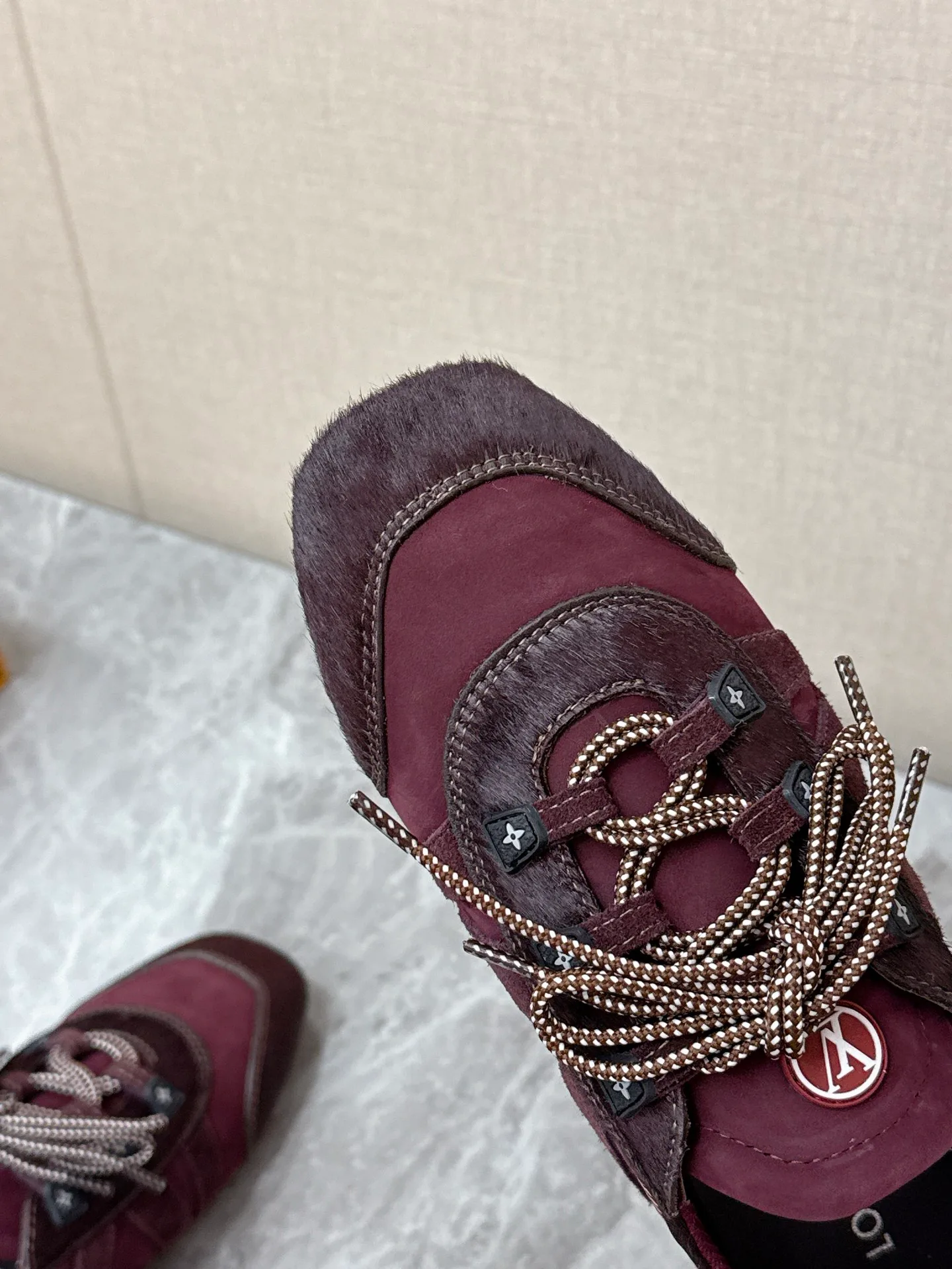 Кроссовки Женские Louis Vuitton 2625309