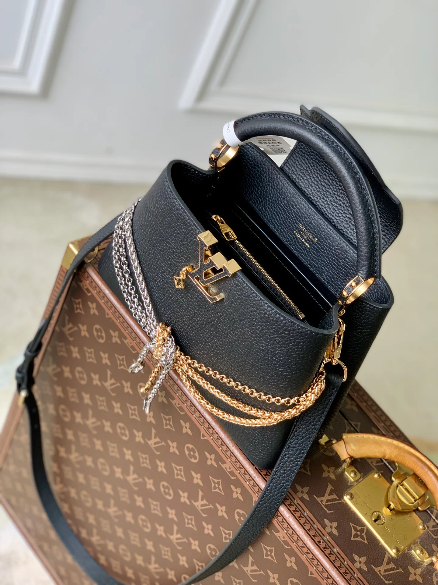 Классические Сумки Женские Louis Vuitton 18147535