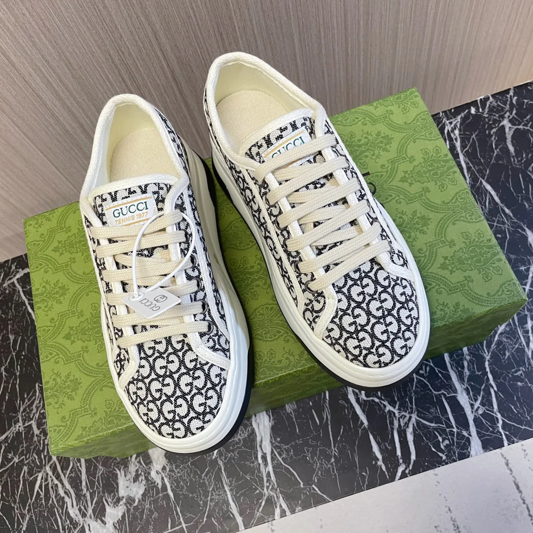 Кроссовки Женские Gucci 19691216