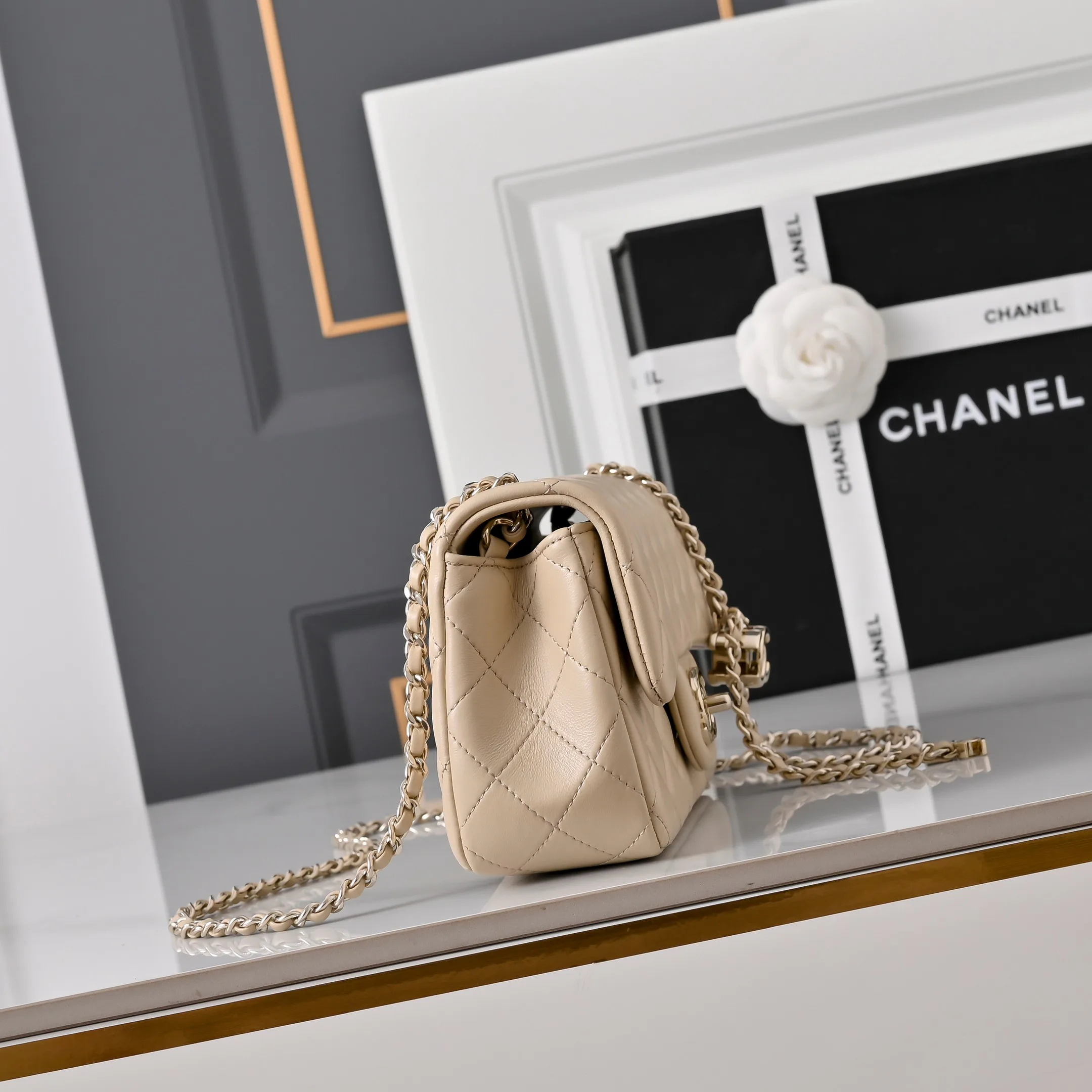 Классические Сумки Женские Chanel 18147937