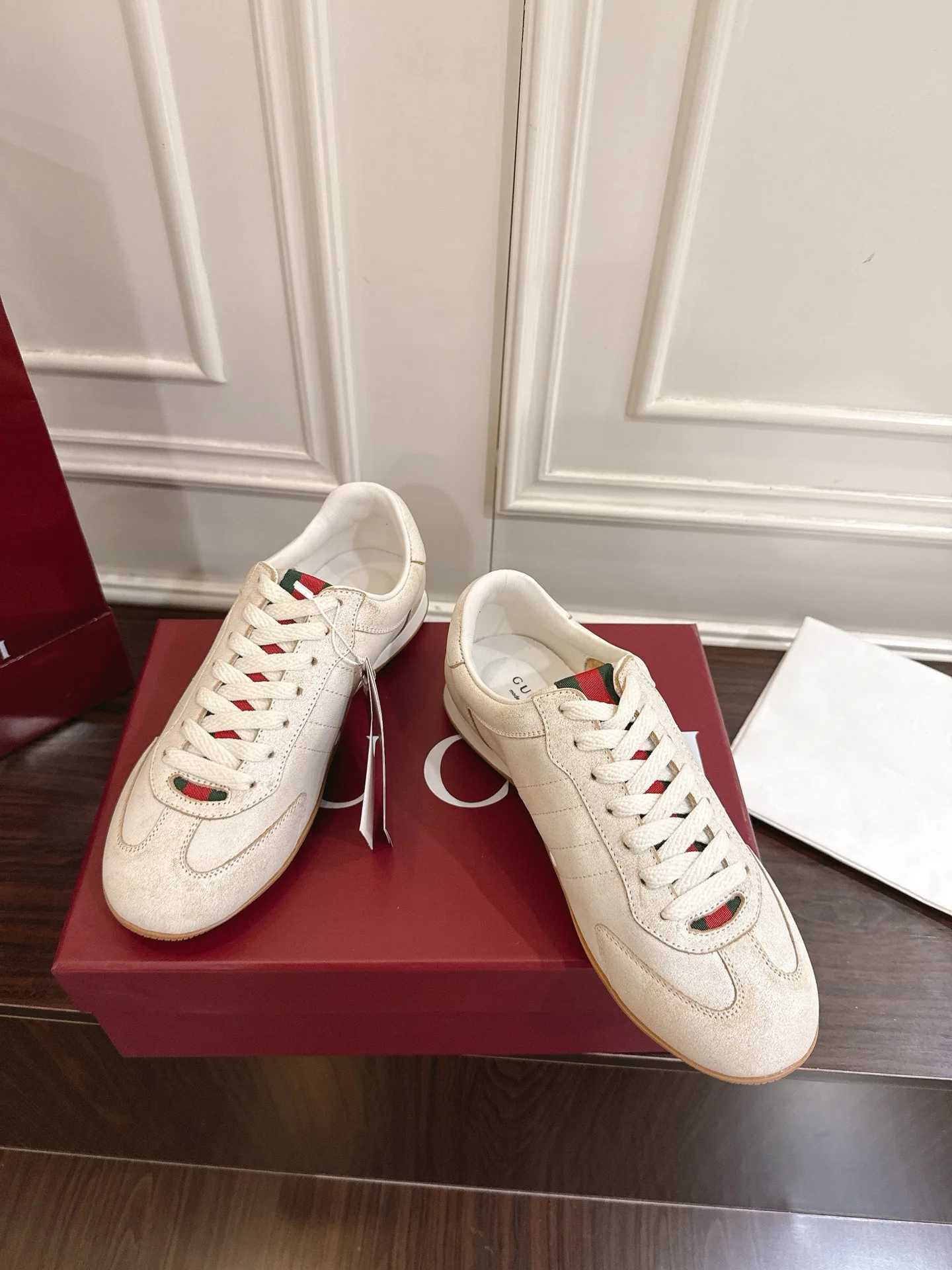 Кроссовки Женские Gucci 3922470