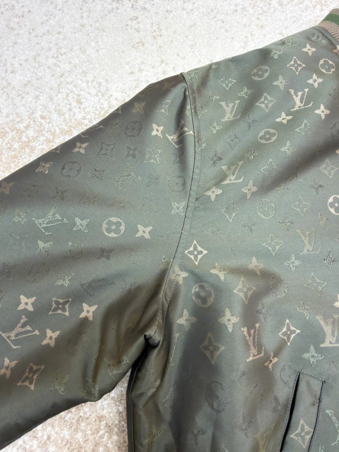 Куртки И Пуховики Мужские Louis Vuitton 1746485