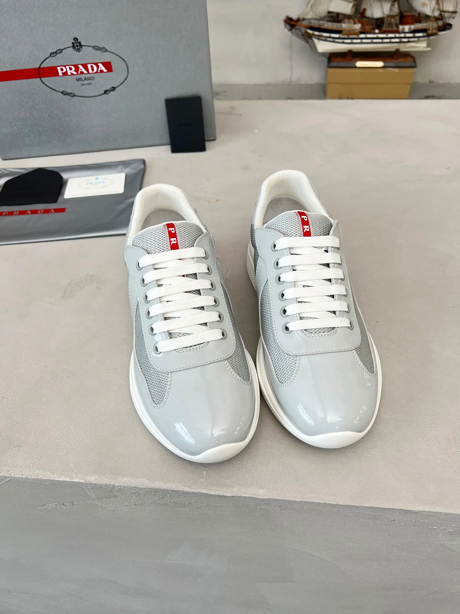 Кроссовки Женские Prada 17704055
