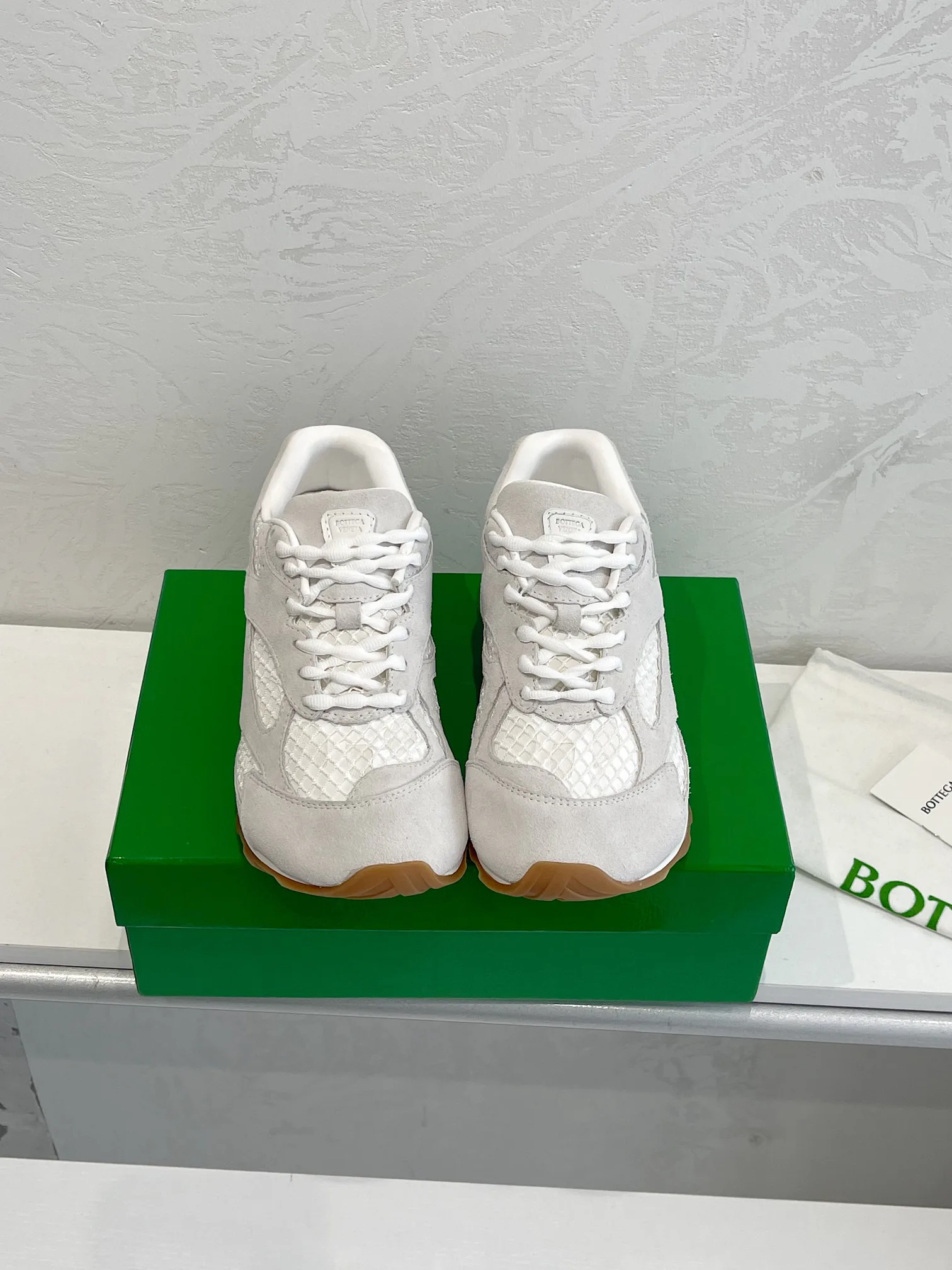 Кроссовки Женские Bottega Veneta 11677108