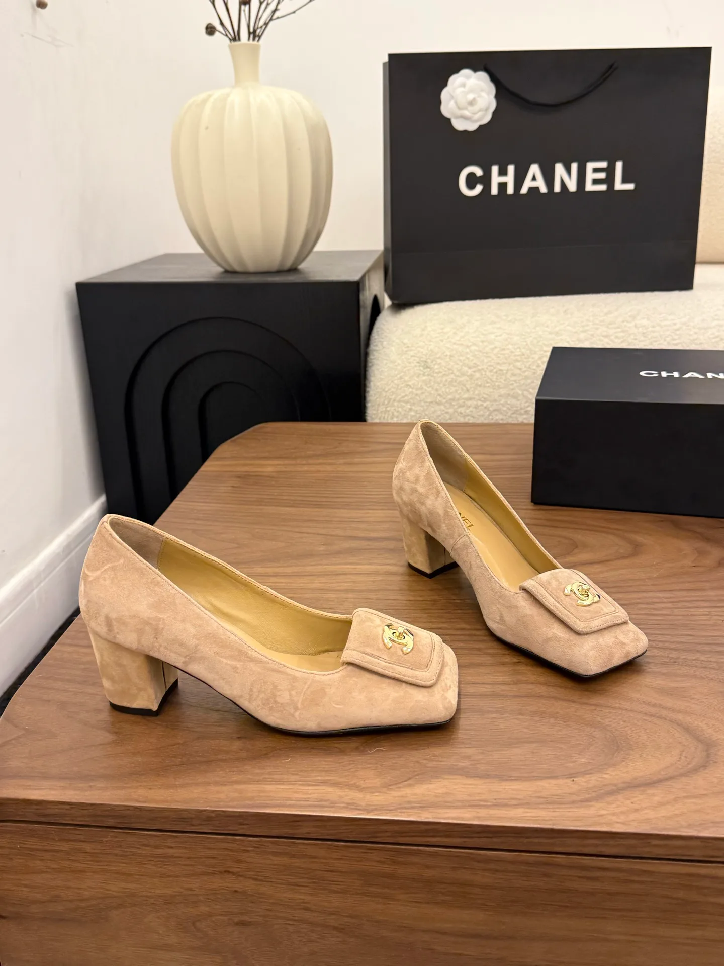 Туфли Женские Chanel 19080190