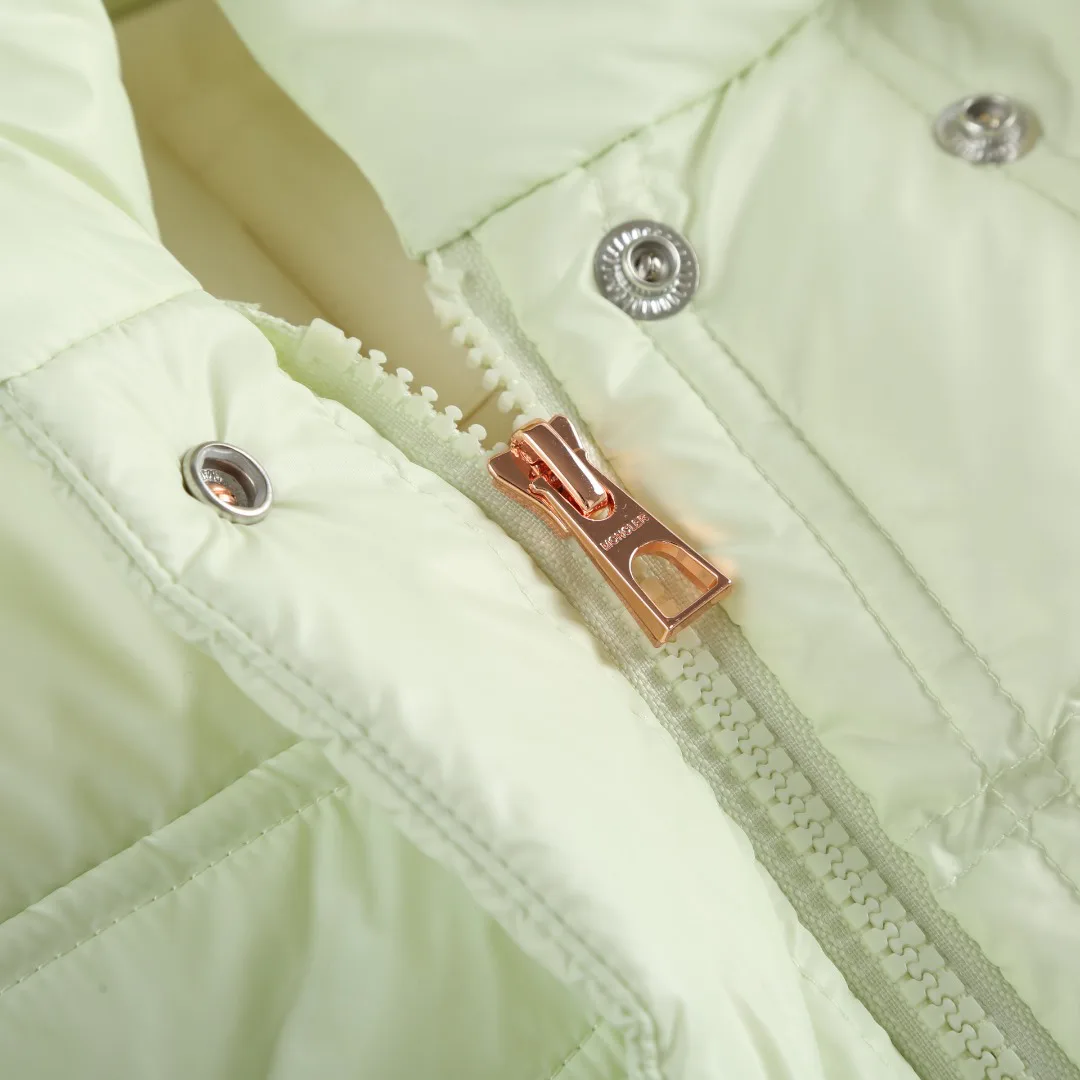 Куртки И Пуховики Женские Moncler 17964907