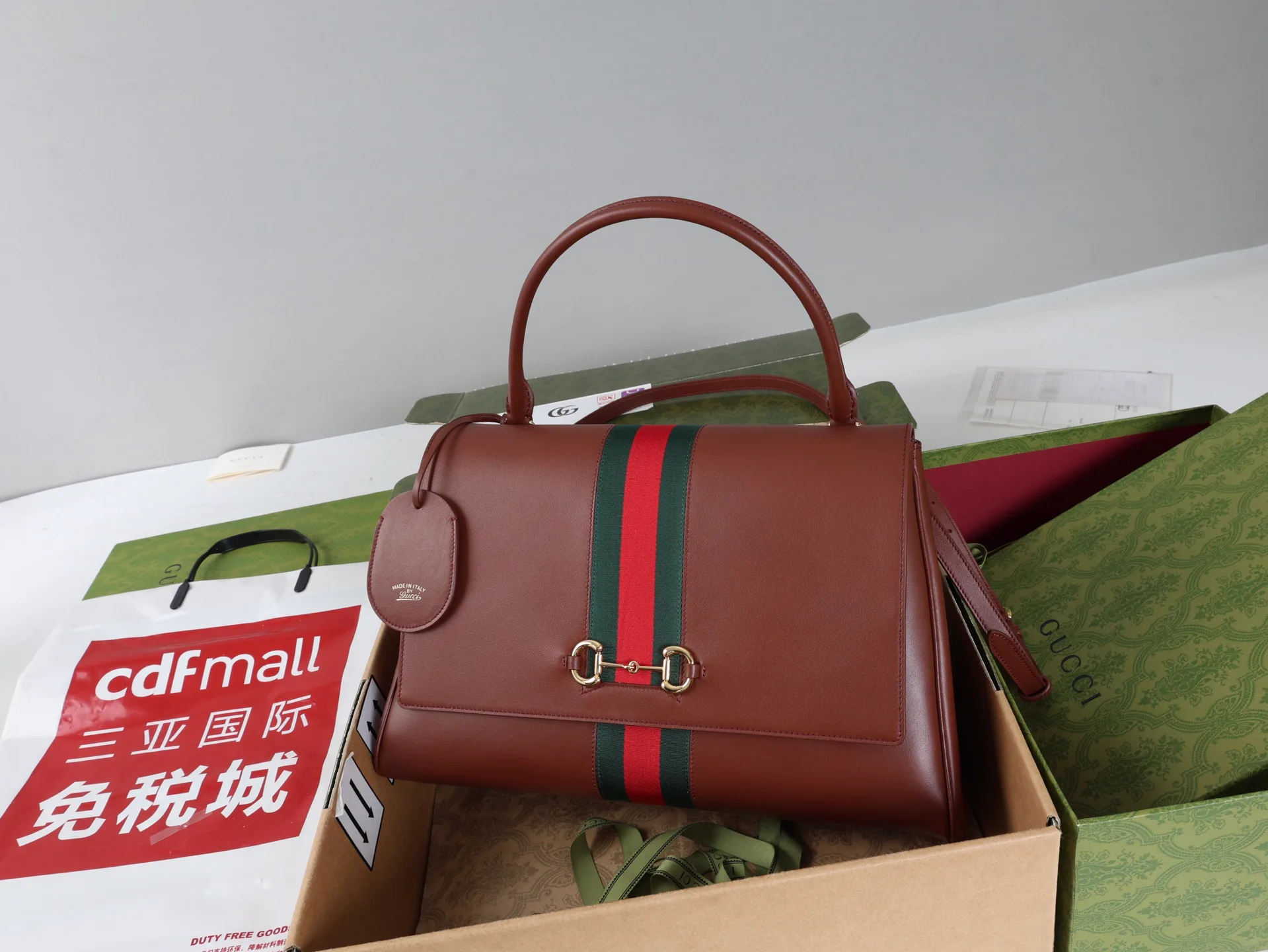 Классические Сумки Женские Gucci 18250586