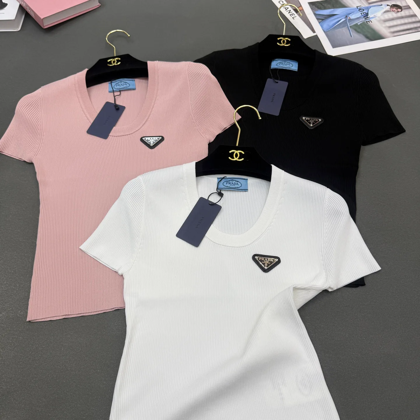 Футболки Женские Prada 27321