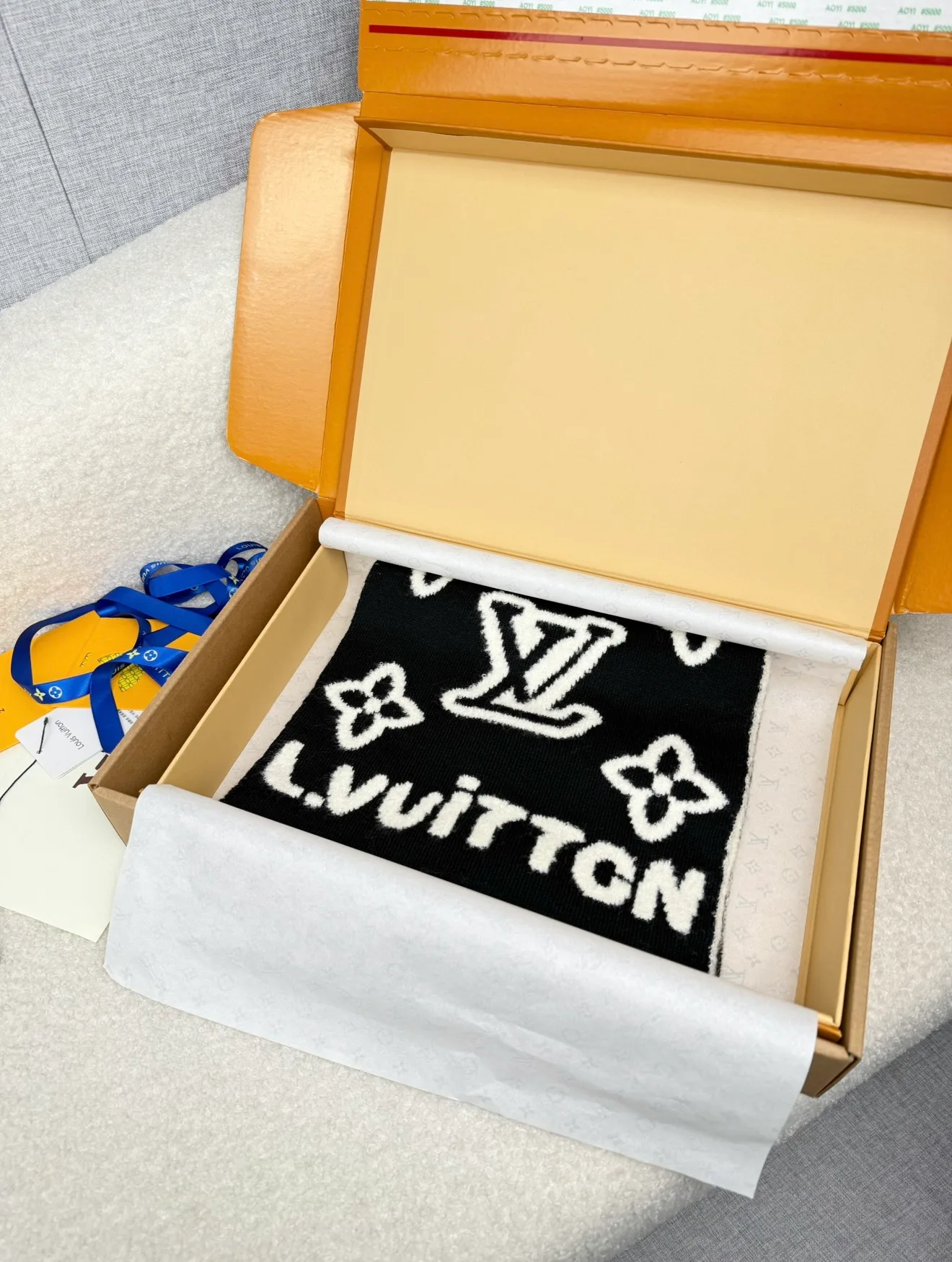 Шарфы Louis Vuitton 895117