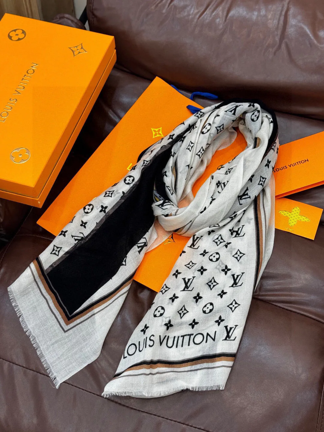 Шарфы Louis Vuitton 1036387