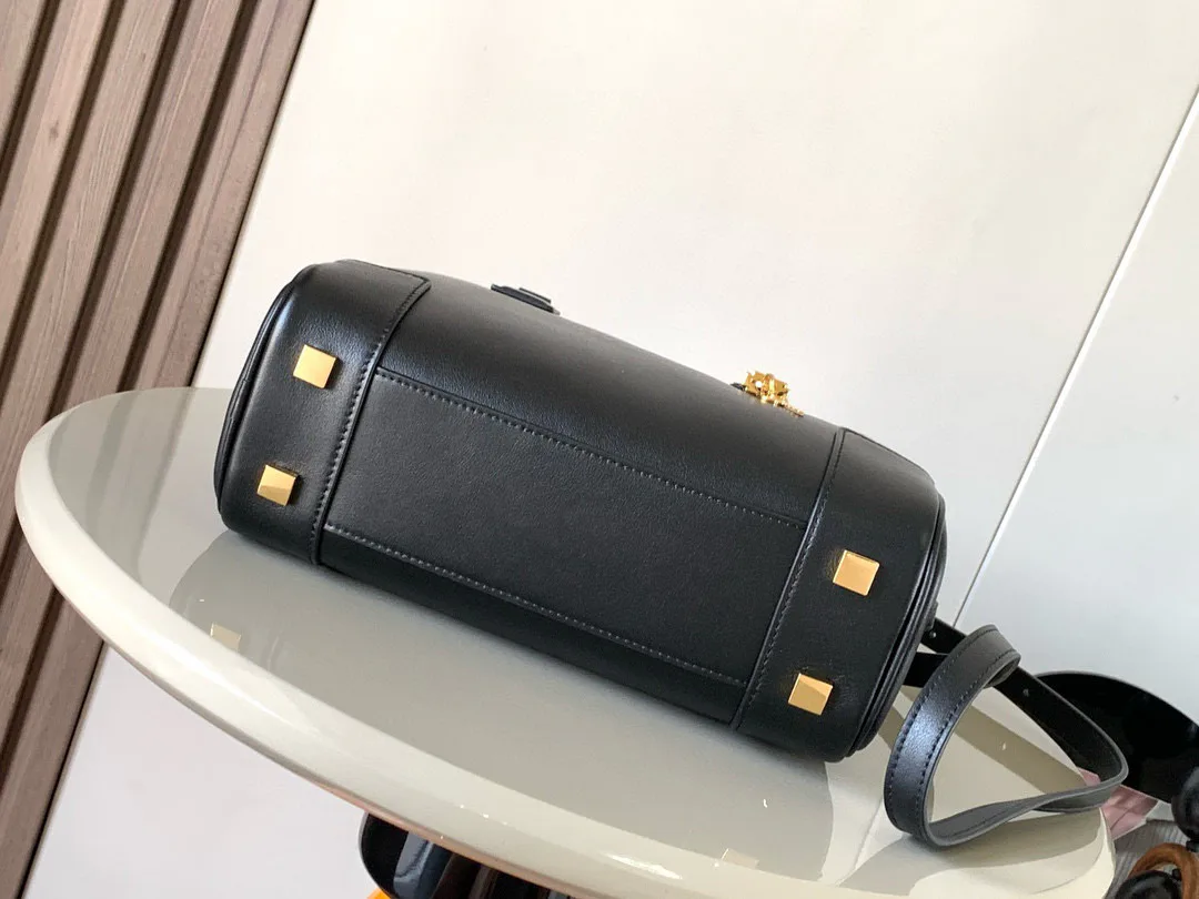 Классические Сумки Женские Loewe 245286