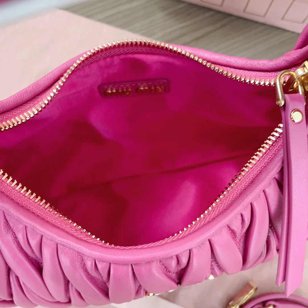 Классические Сумки Женские Miu Miu 17542202