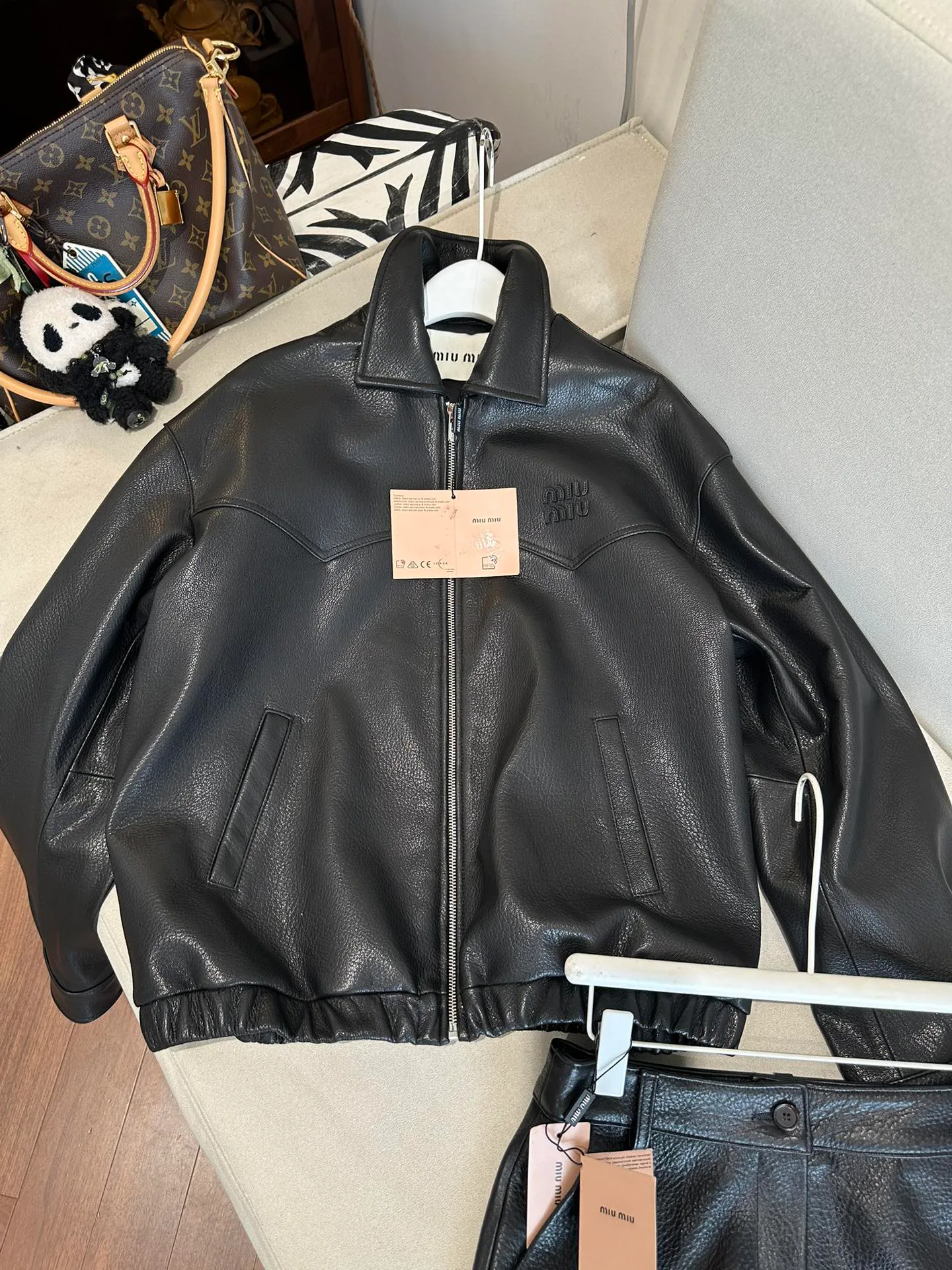 Кожаные Куртки И Дублёнки Женские Miu Miu 11625030